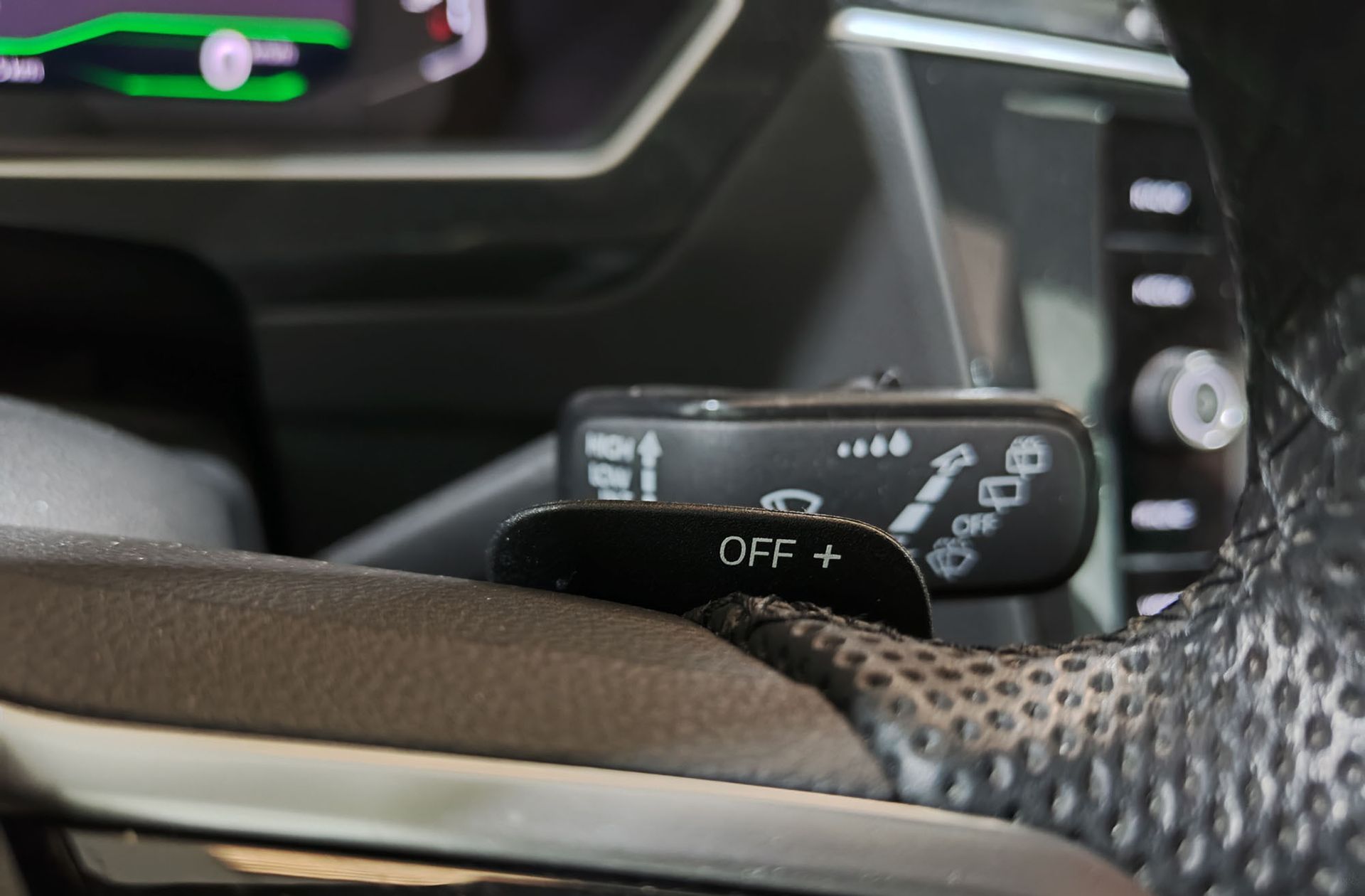 Volkswagen Tiguan R-Line 2.0 TDI DSG - foto 31