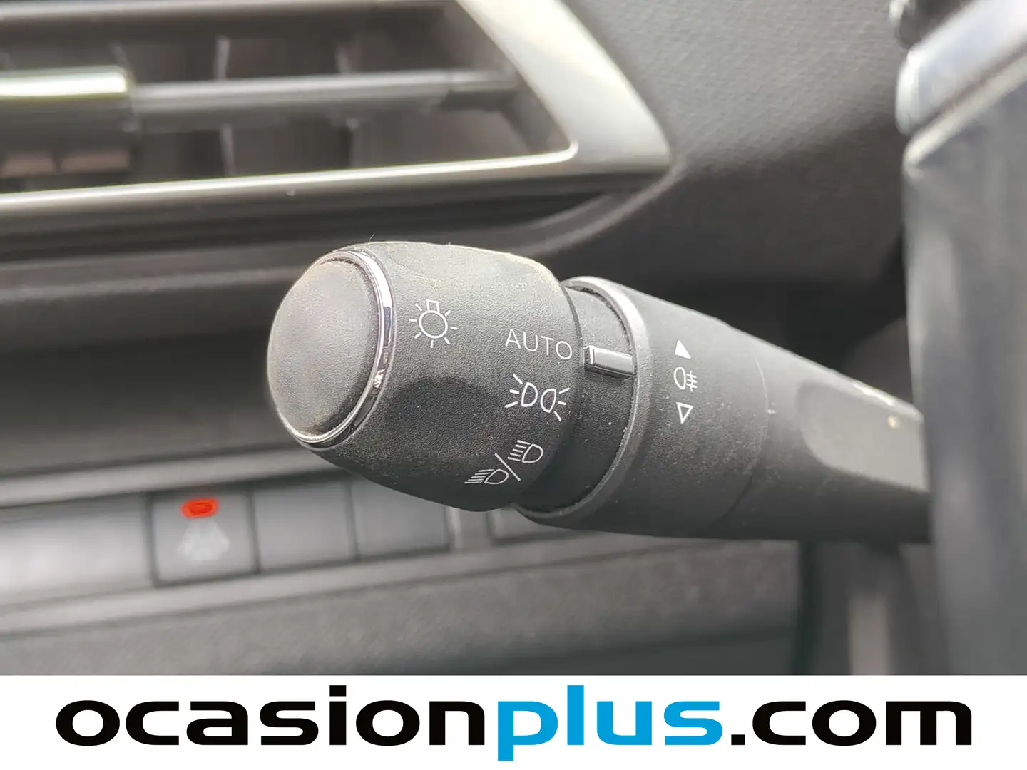 Foto Peugeot 3008 Peugeot 3008 PureTech 130 S&S GT (130 CV)