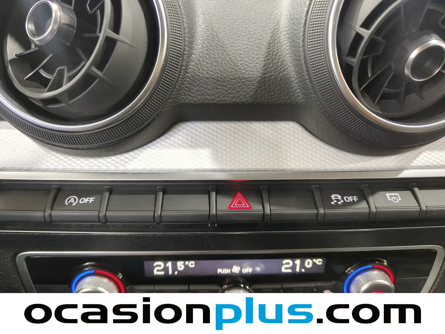 Foto Audi Q2 Audi Q2 design 35 TFSI (150 CV) S tronic