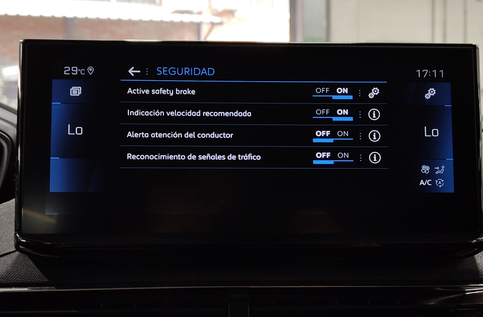 Peugeot 3008 BlueHDi 130 Allure EAT8 - foto 12