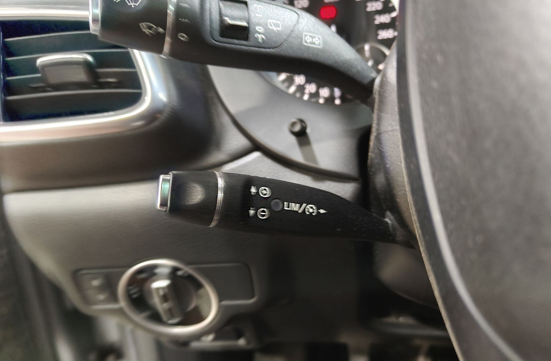 Infiniti Q30 1.5D Sport - foto 33