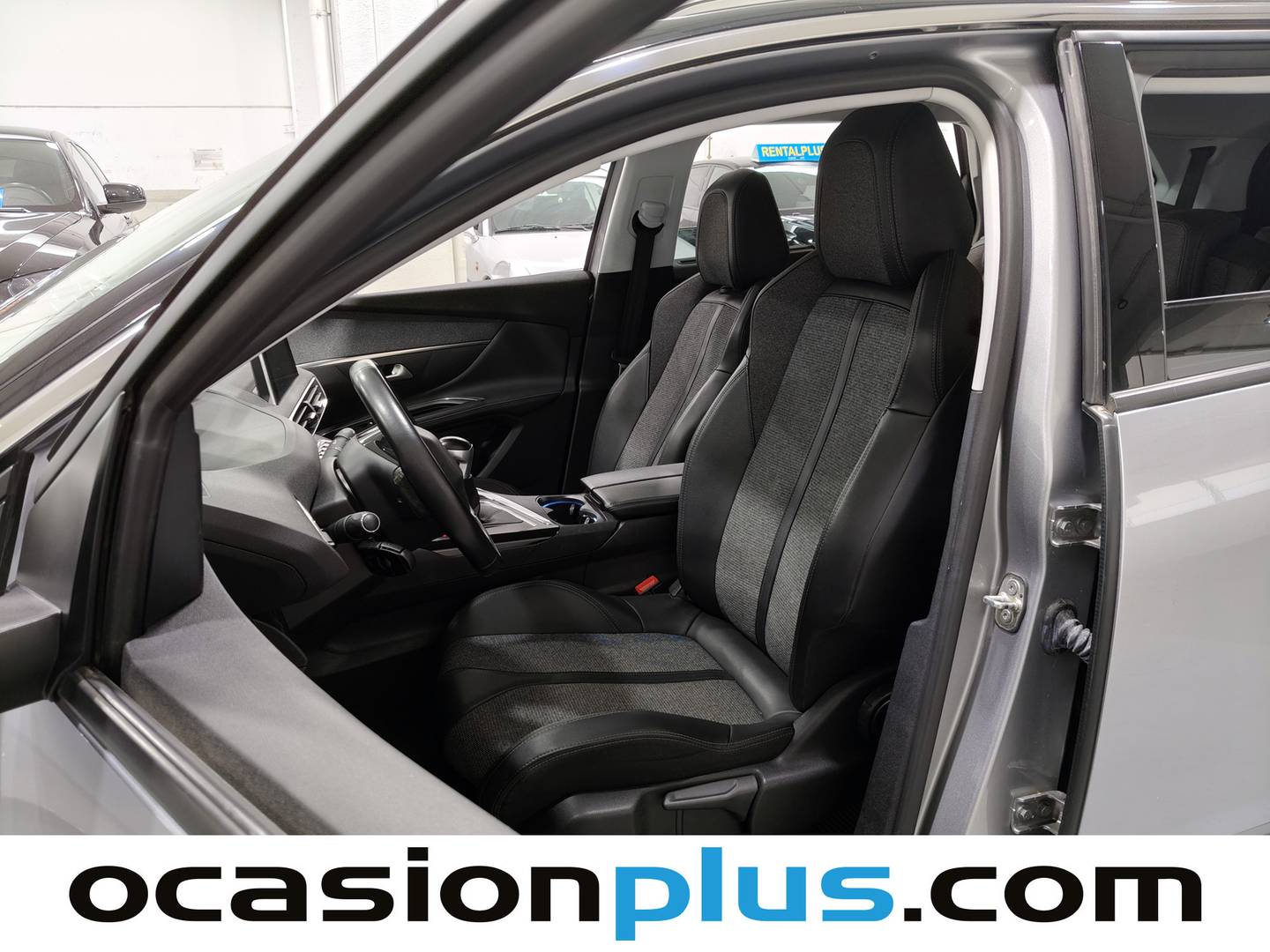 Foto asientos delanteros Peugeot 5008 Peugeot 5008 BlueHDi 130 S&S Allure (130 CV) 7 Plazas