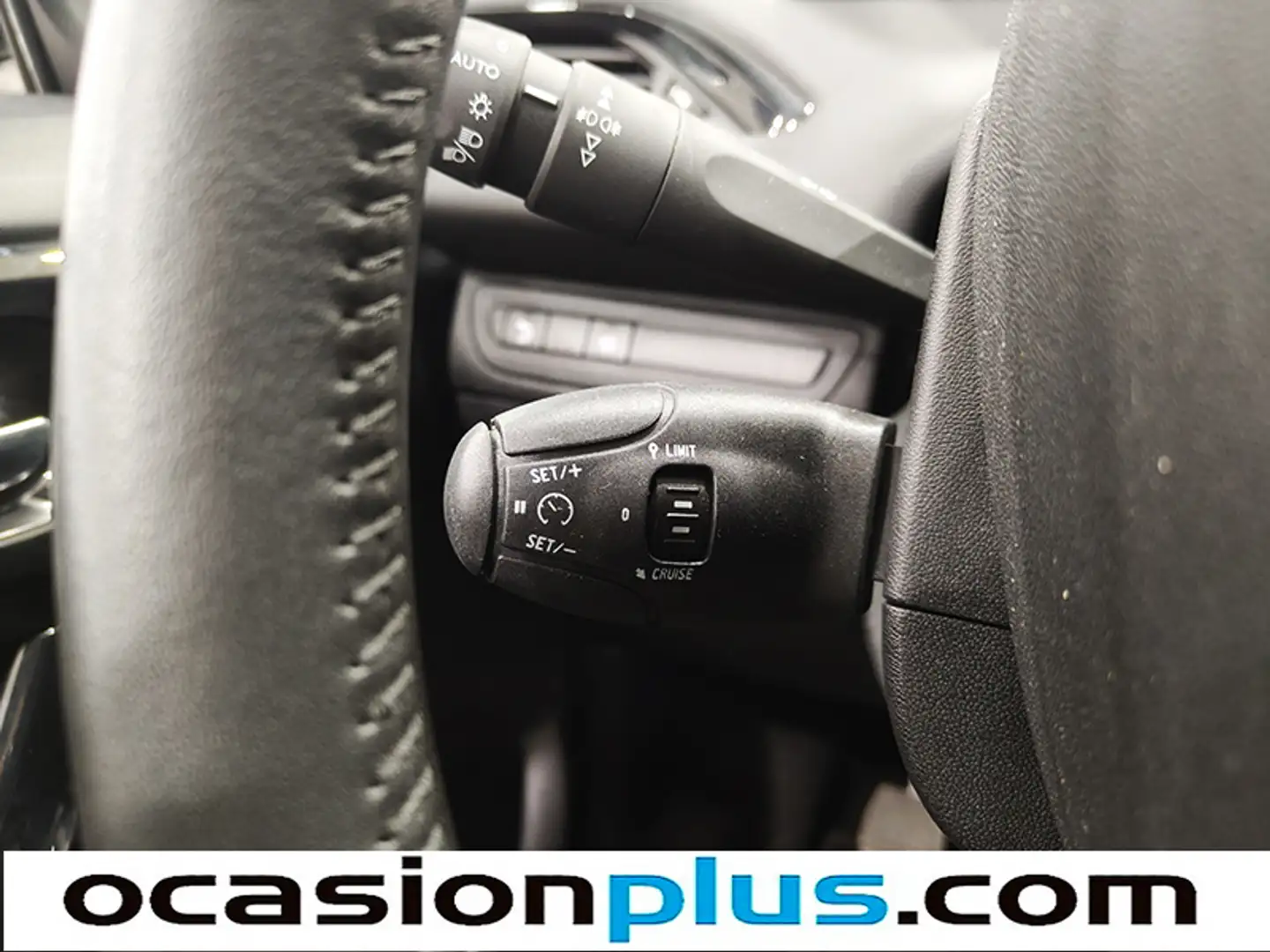 Foto Peugeot 208 Peugeot 208 PureTech 110 Signature (110 CV)