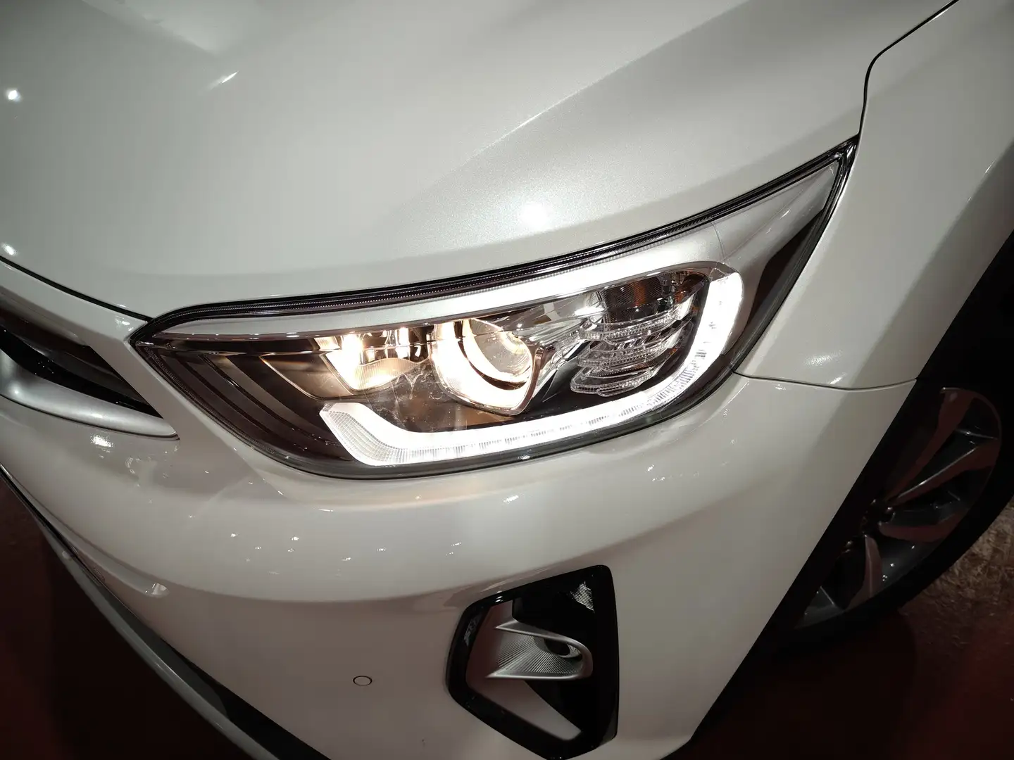 Foto KIA Stonic Kia Stonic 1.0 T-GDi MHEV Drive DCT (120 CV)