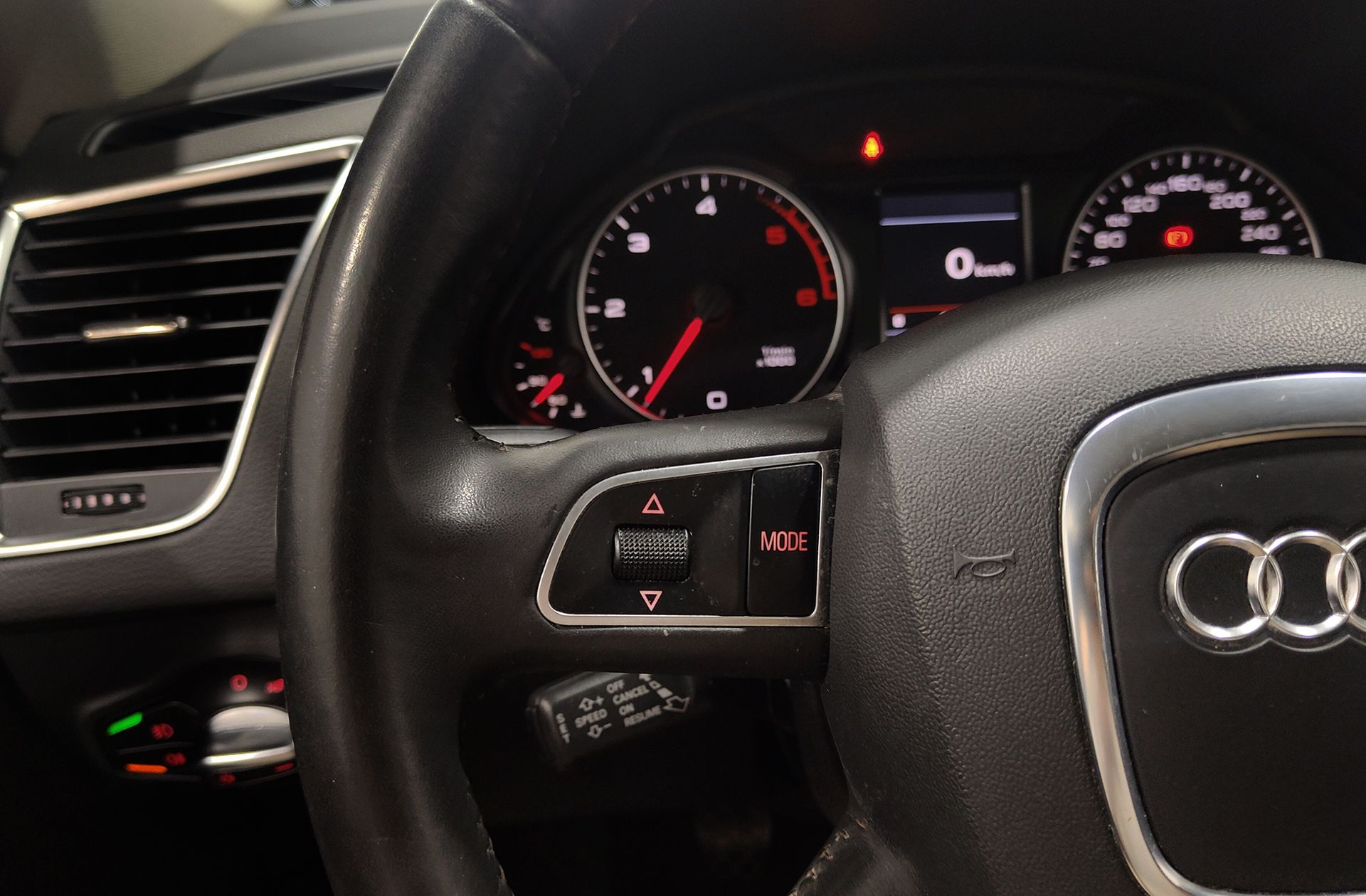 Audi Q5 2.0 TDI quattro - foto 31