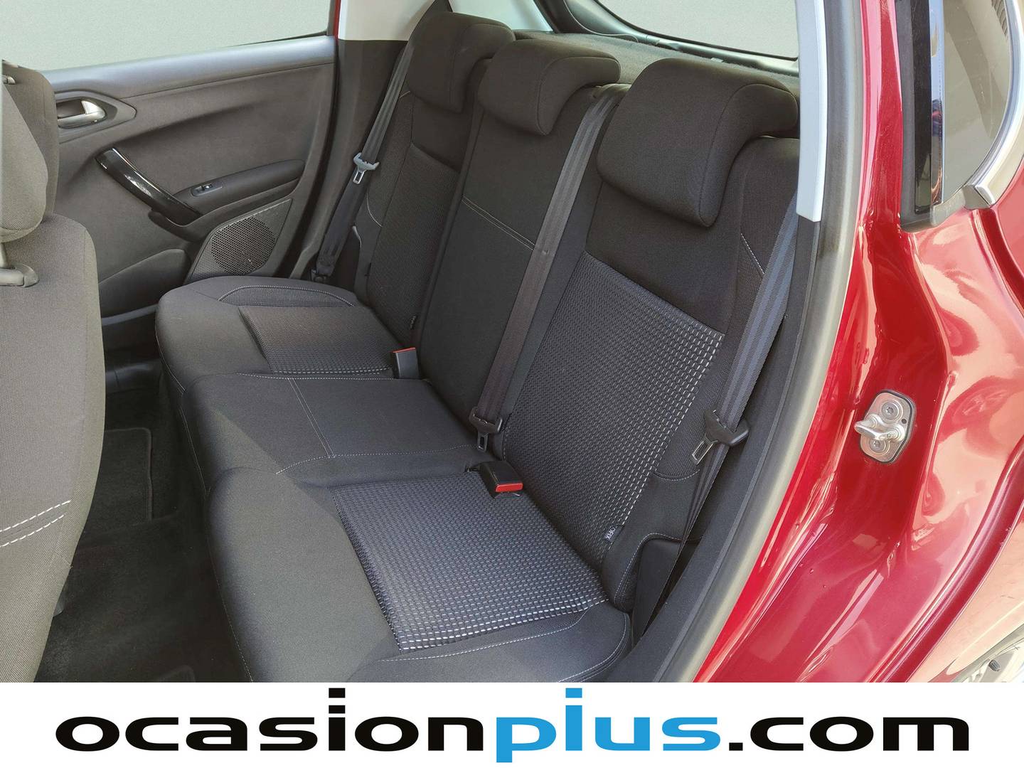 Foto asientos delanteros Peugeot 208 Peugeot 208 BlueHDi 100 Allure (100 CV)