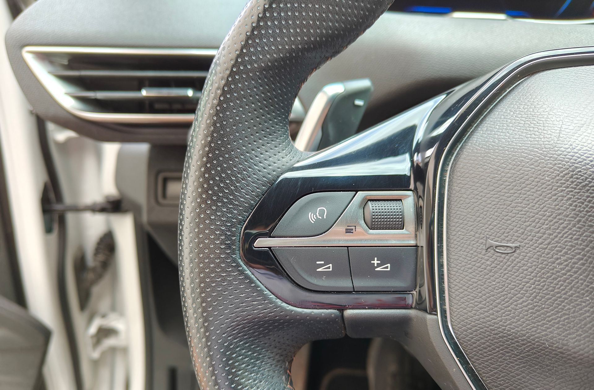 Peugeot 5008 PureTech 130 GT Line EAT8 7 plazas - foto 27