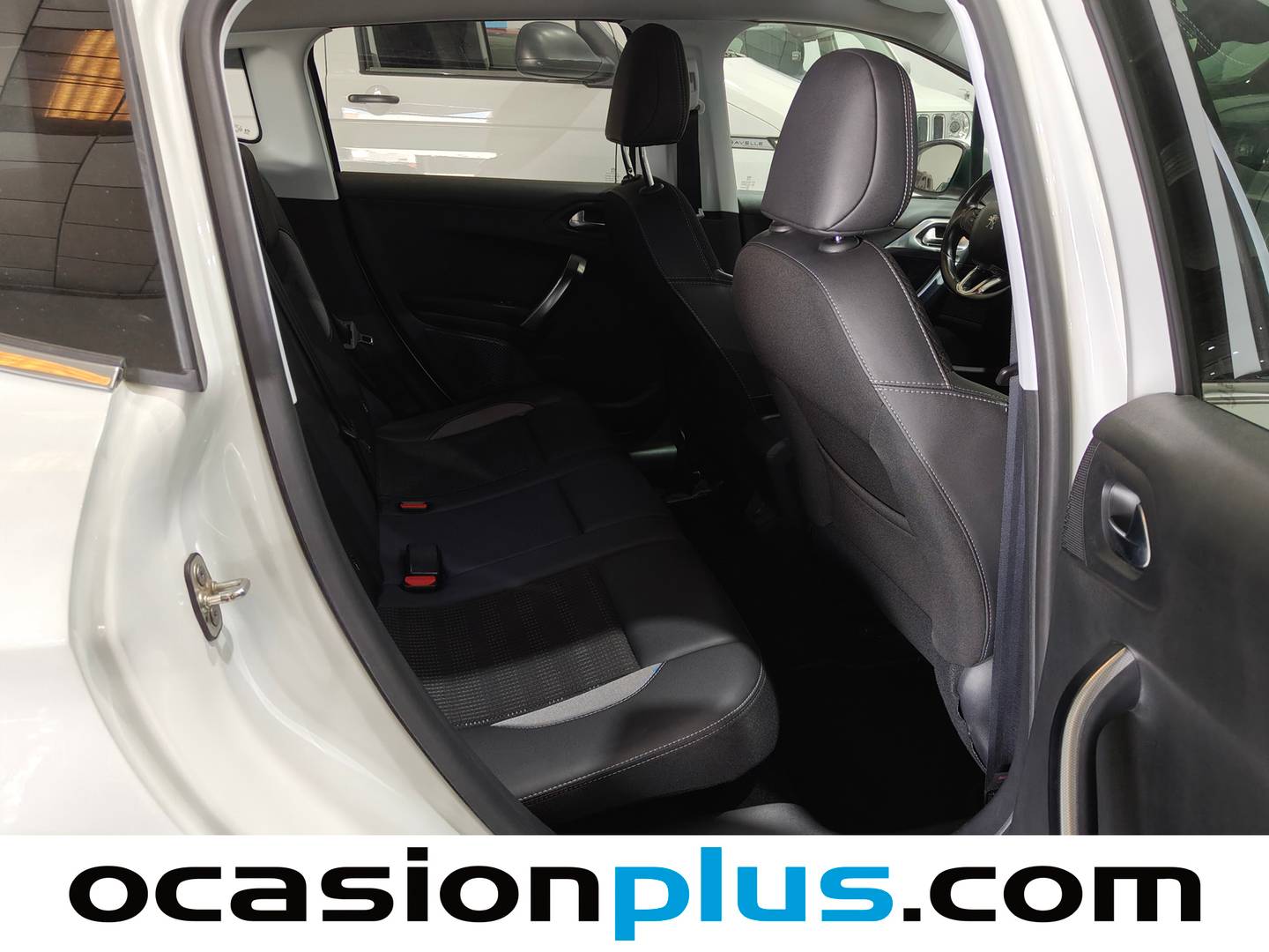 Peugeot 2008 Peugeot 2008 PureTech 110 S&S Allure EAT6 (110 CV) automático