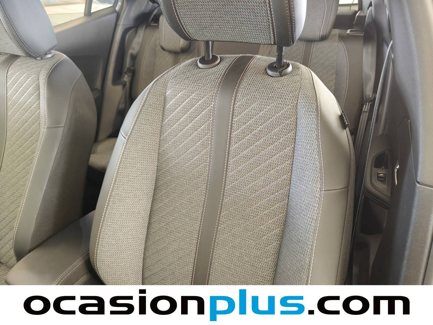 Foto Peugeot 2008 Peugeot 2008 PureTech 100 S&S Allure (100 CV)