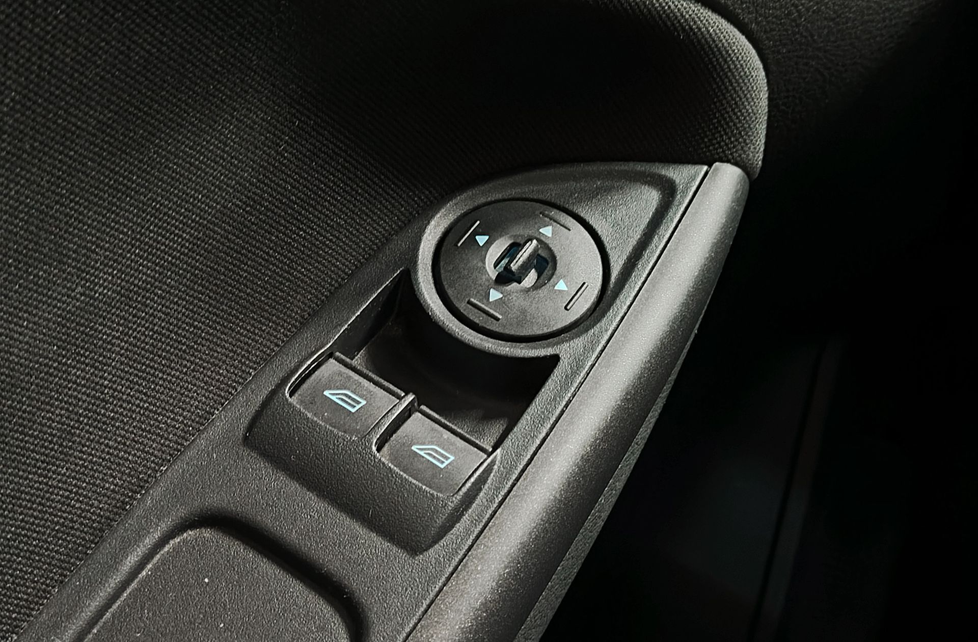 Ford Focus 1.0 EcoBoost Trend+ - foto 26