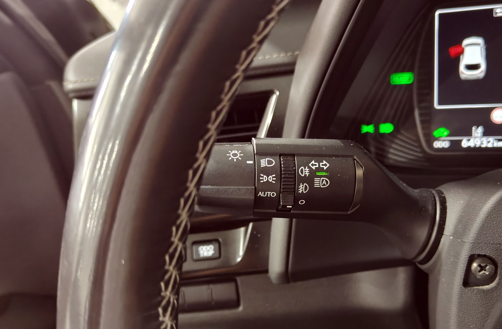 Lexus UX 250h Business 2WD - foto 23