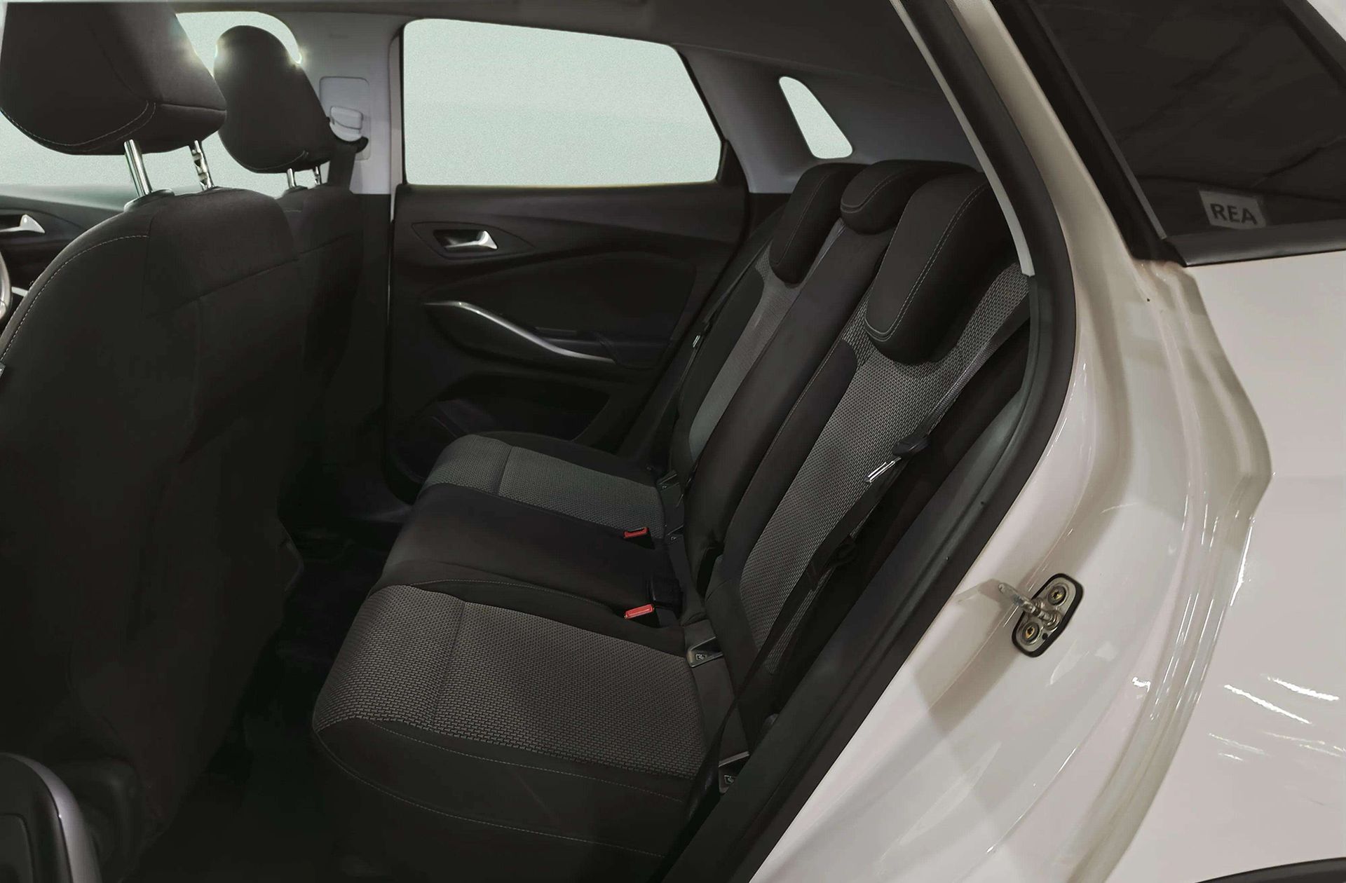 Opel Grandland 1.6 CDTi Business - foto 11