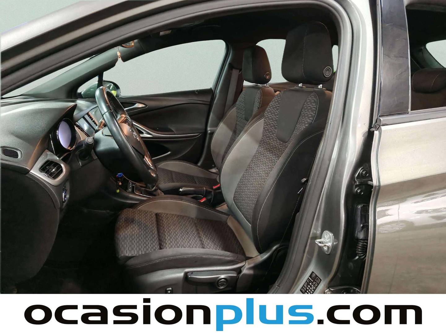 Foto asientos delanteros Opel Astra Opel Astra 1.2 Turbo SHL GS Line (110 CV)