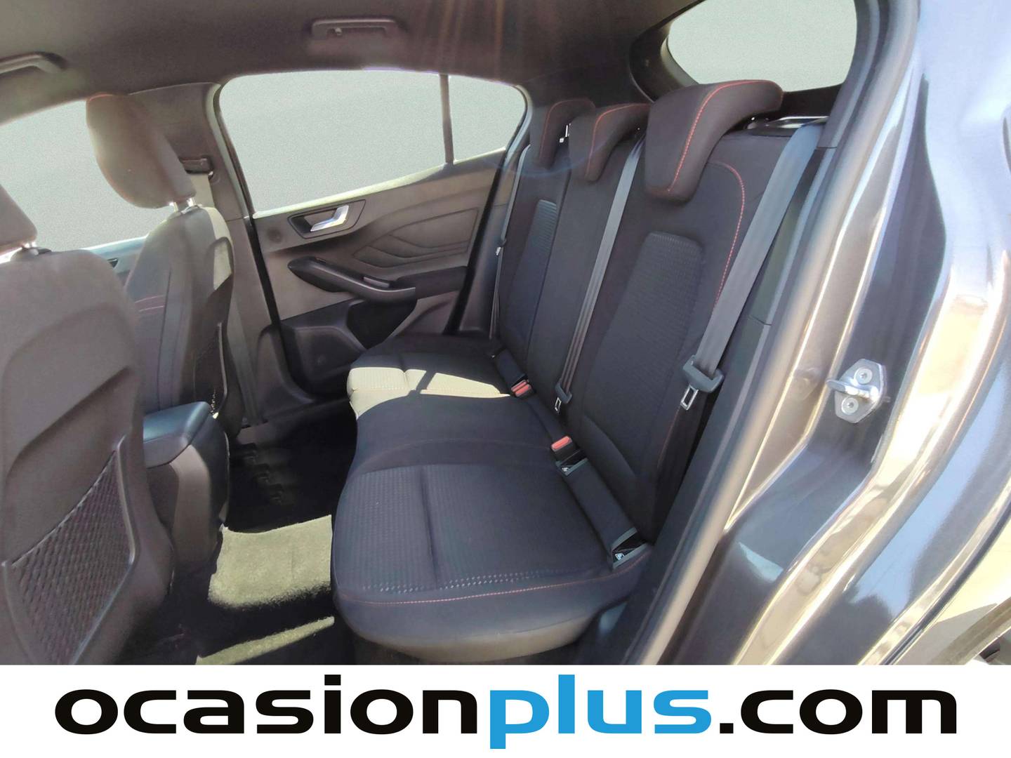 Foto asientos traseros Ford Focus Ford Focus 1.0 Ecoboost MHEV ST-Line (155 CV)