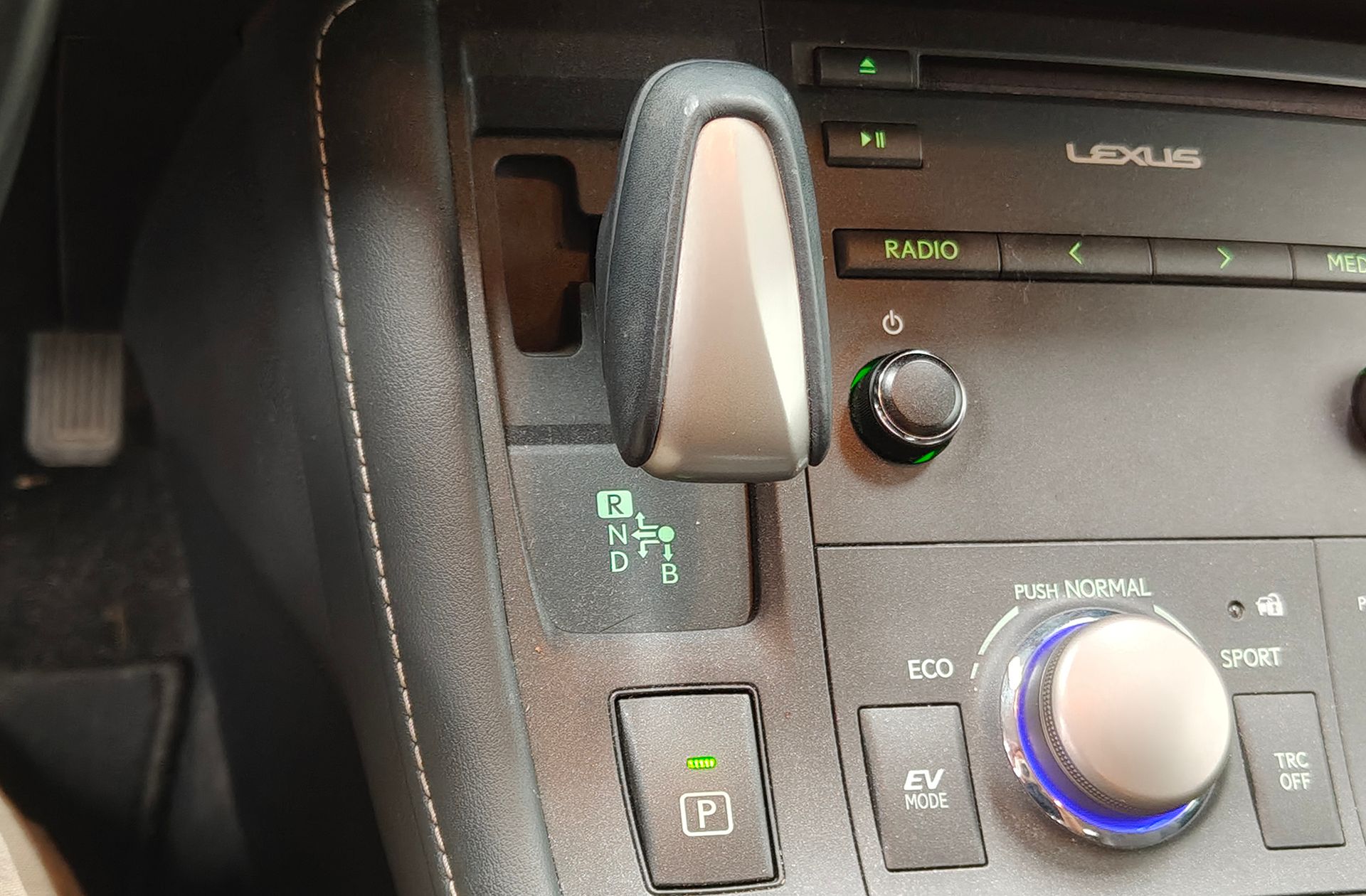 Lexus CT 200h Executive - foto 5