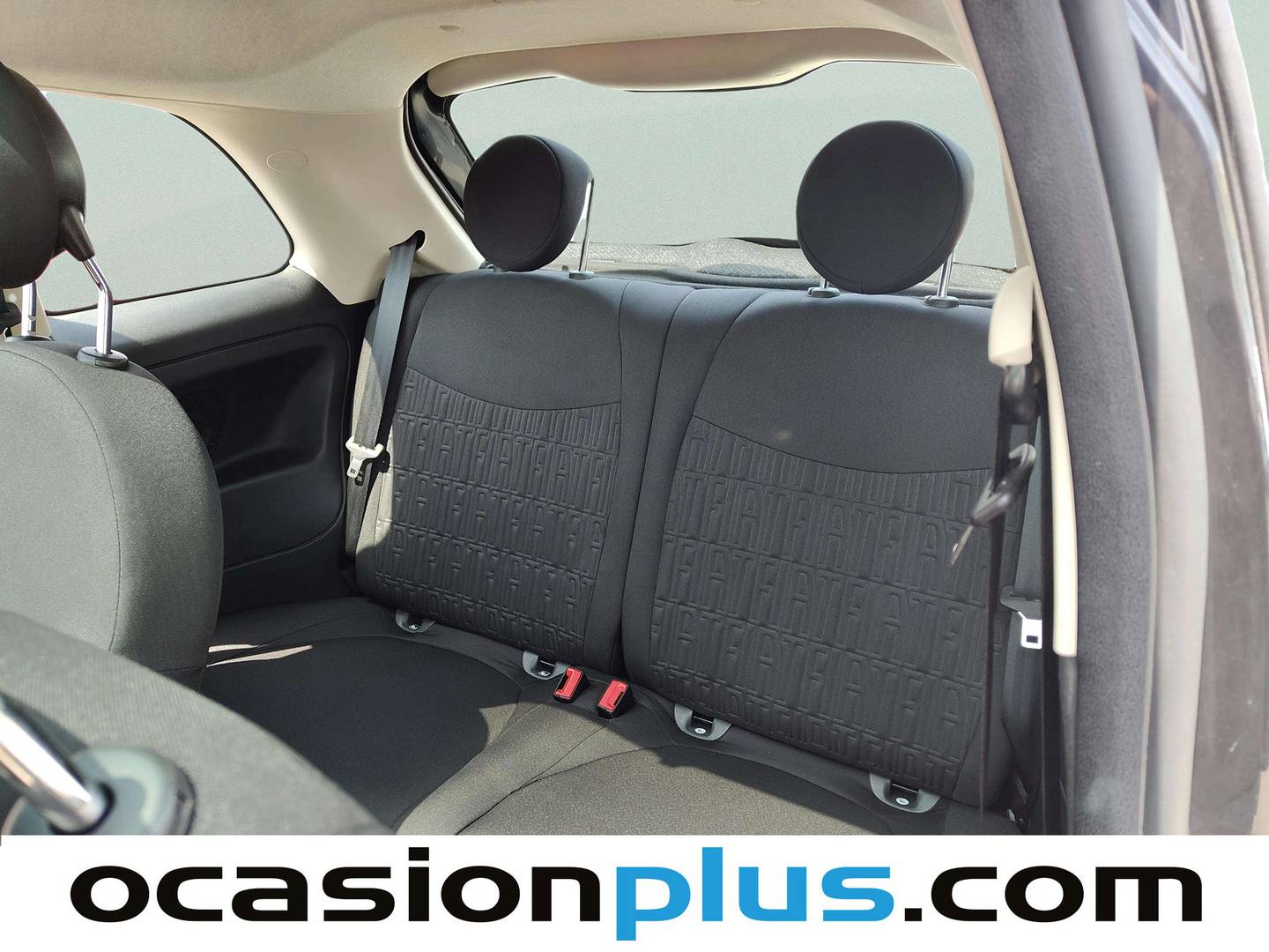 Foto asientos traseros Fiat 500 Fiat 500 1.0 Hybrid Dolcevita (70 CV)