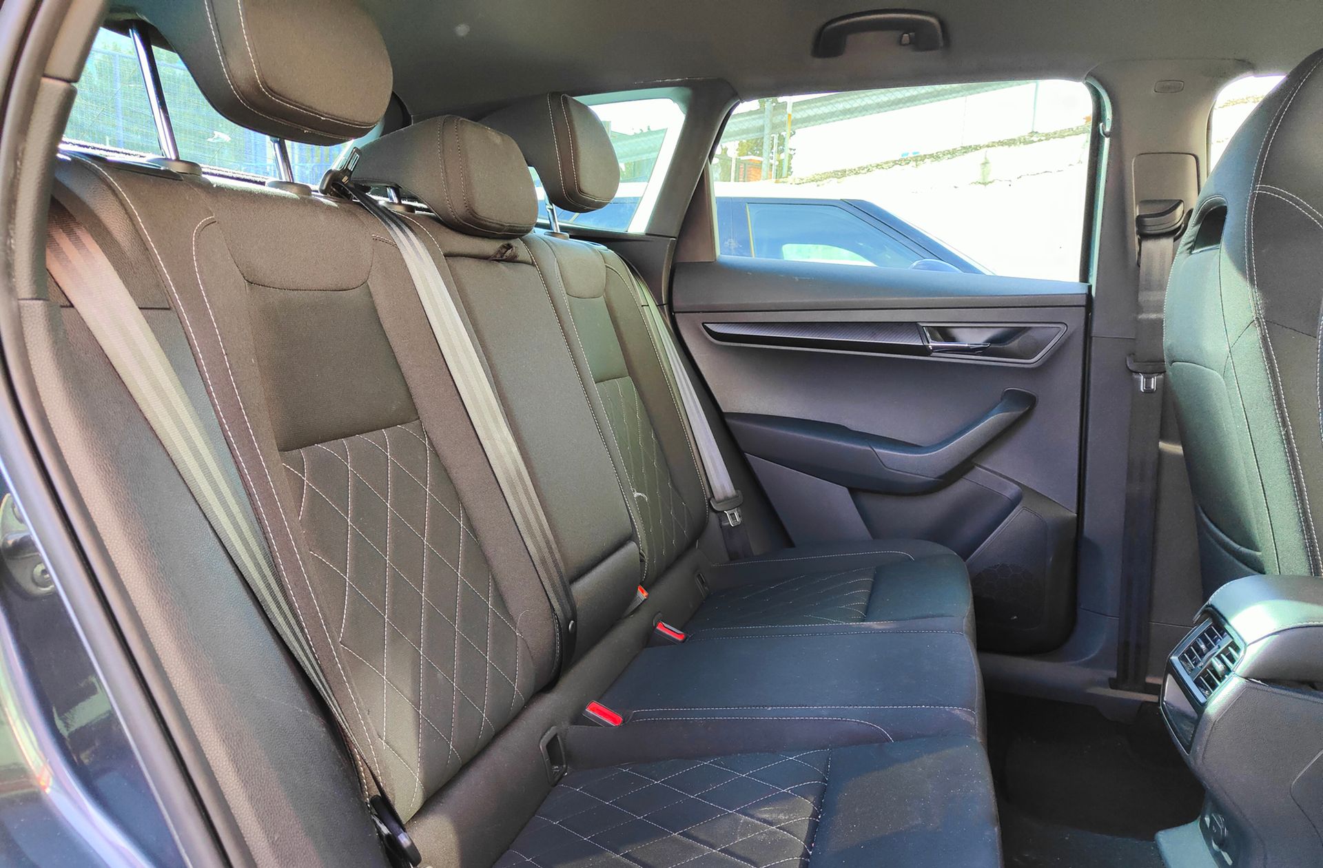 Škoda Karoq 1.5 TSI ACT Sportline DSG - foto 22