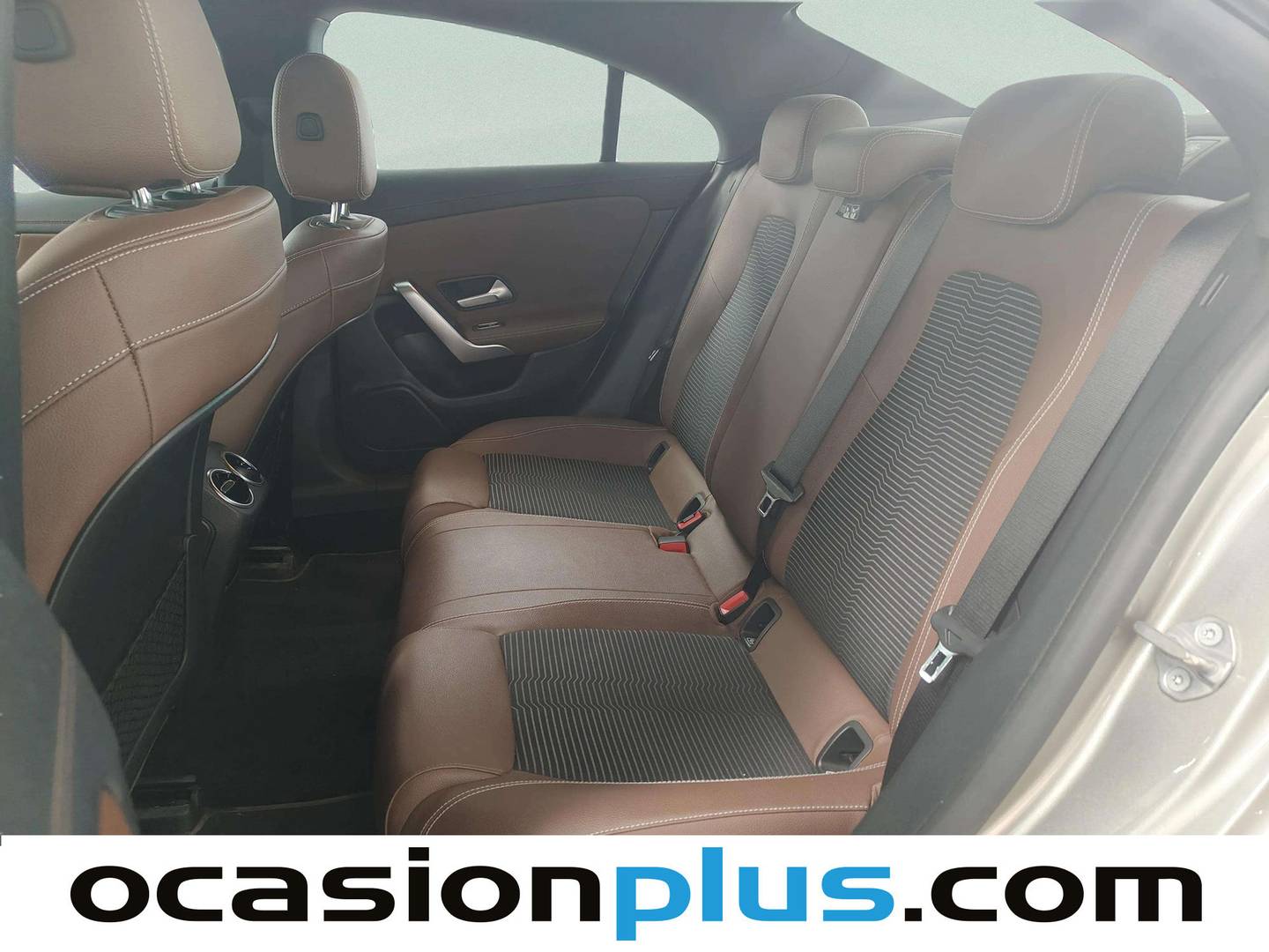 Foto asientos traseros Mercedes CLA Mercedes CLA 200 d (150 CV)