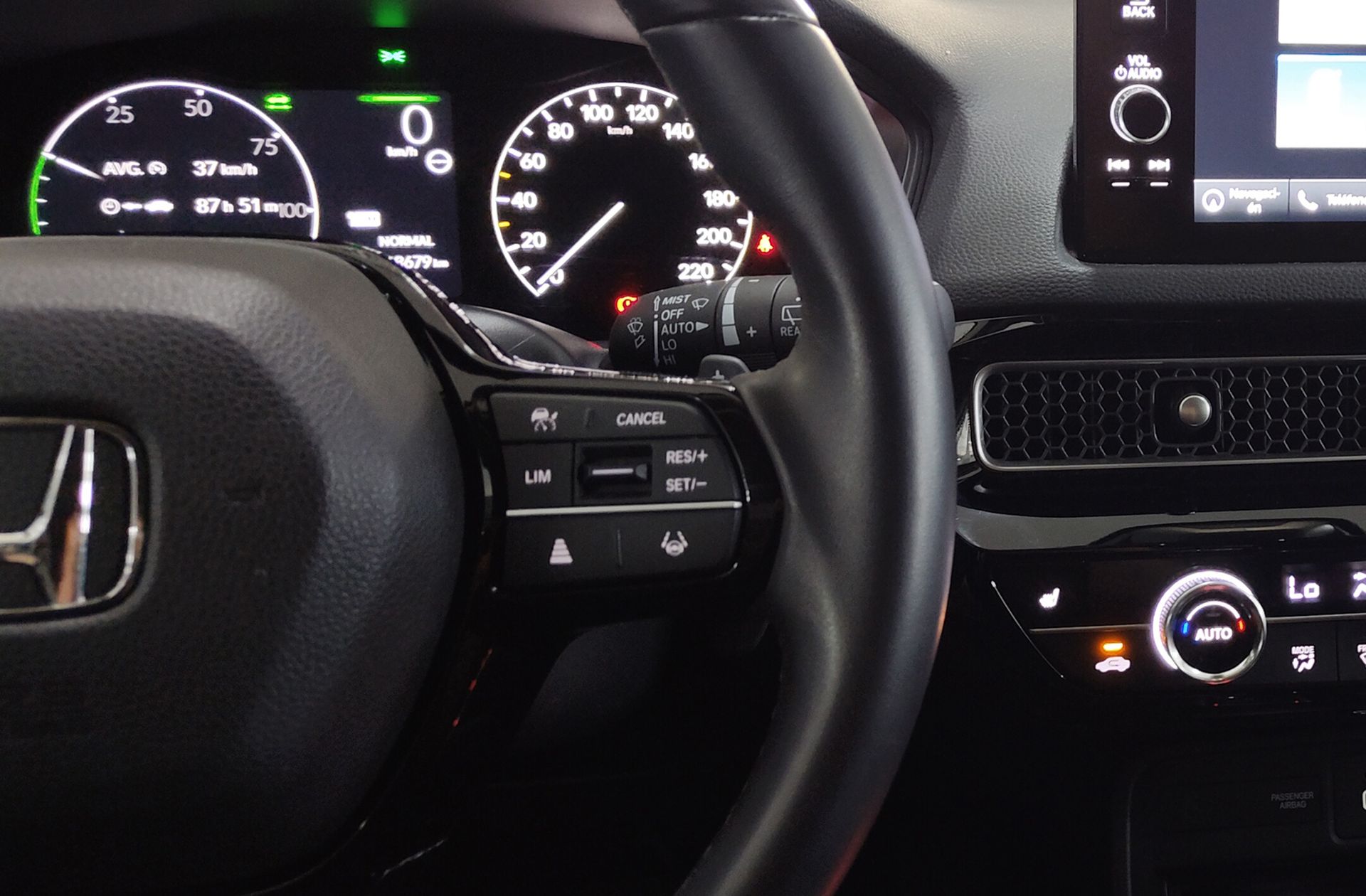 Honda Civic 2.0 i-MMD Elegance CVT - foto 28