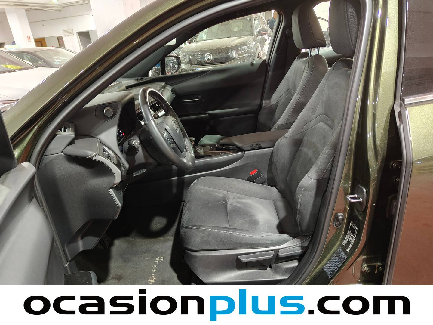 Foto asientos delanteros Lexus UX Lexus UX UX 250h Premium (184 CV)