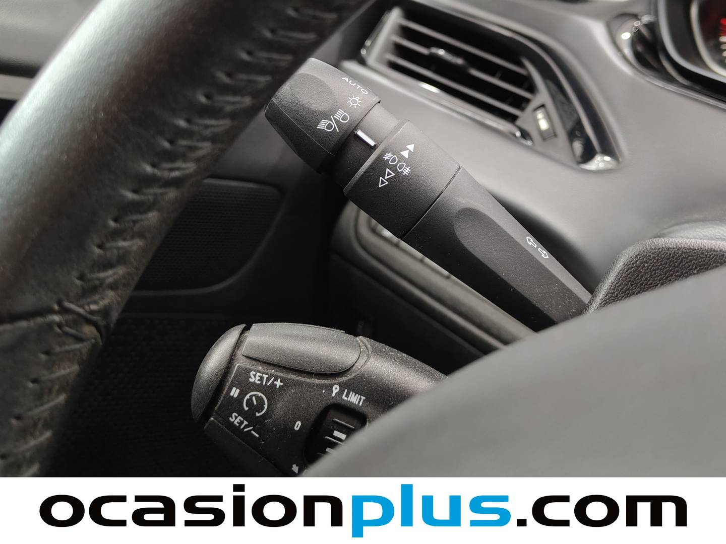 Peugeot 208 Peugeot 208 PureTech Signature (82 CV) de segunda mano