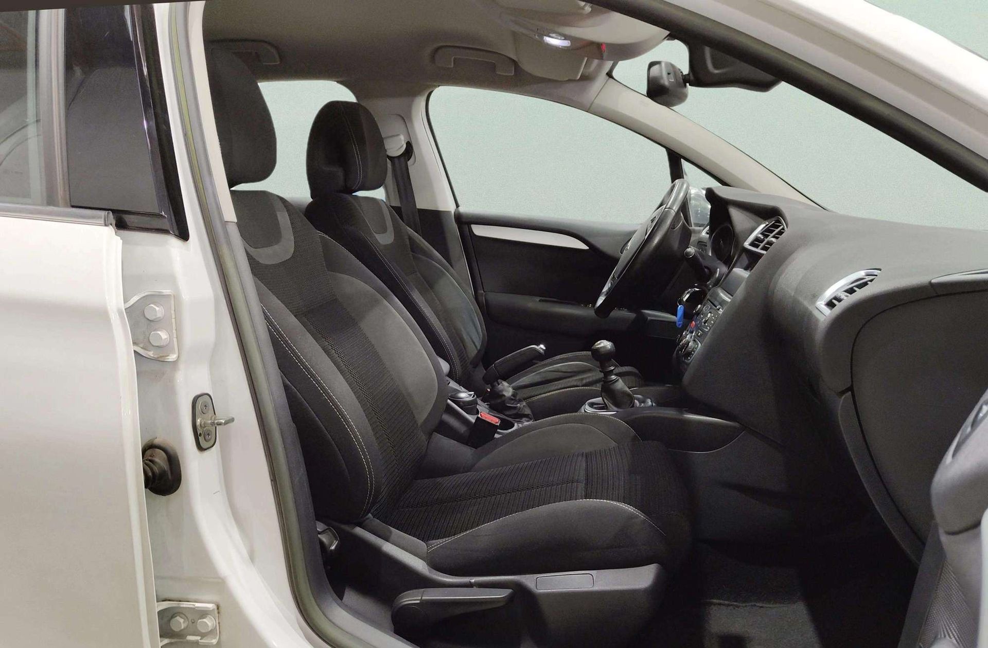 Citroën C4 1.6 e-HDI Collection - foto 14