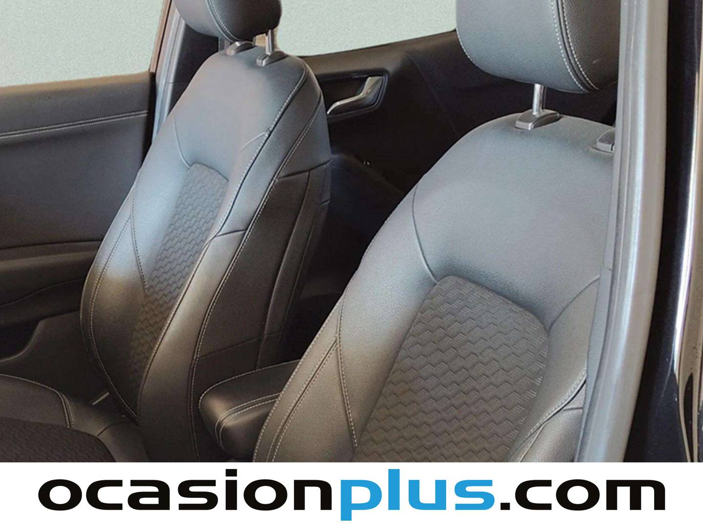 Extras y acabados del Ford Puma Ford Puma 1.0 EcoBoost MHEV Titanium X (125 CV)