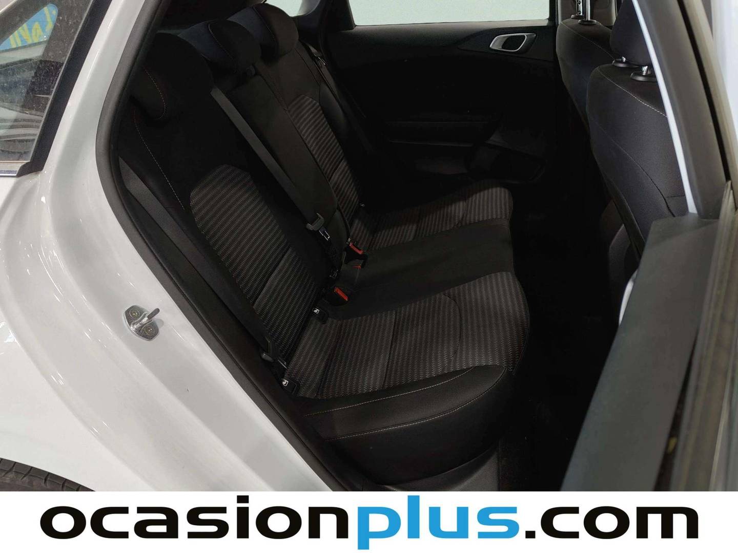 Foto asientos traseros KIA Ceed KIA Ceed 1.0 T-GDI Drive (100 CV)