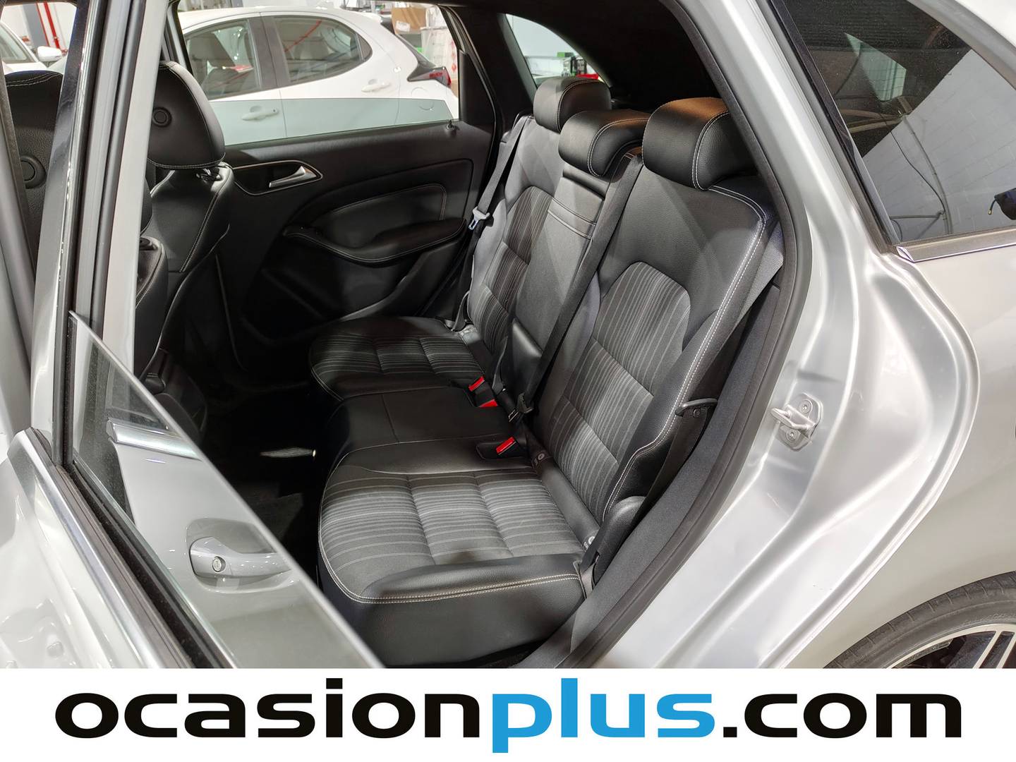Foto asientos traseros Mercedes Clase B Mercedes-Benz Clase B 180 CDI Sport (109 CV)