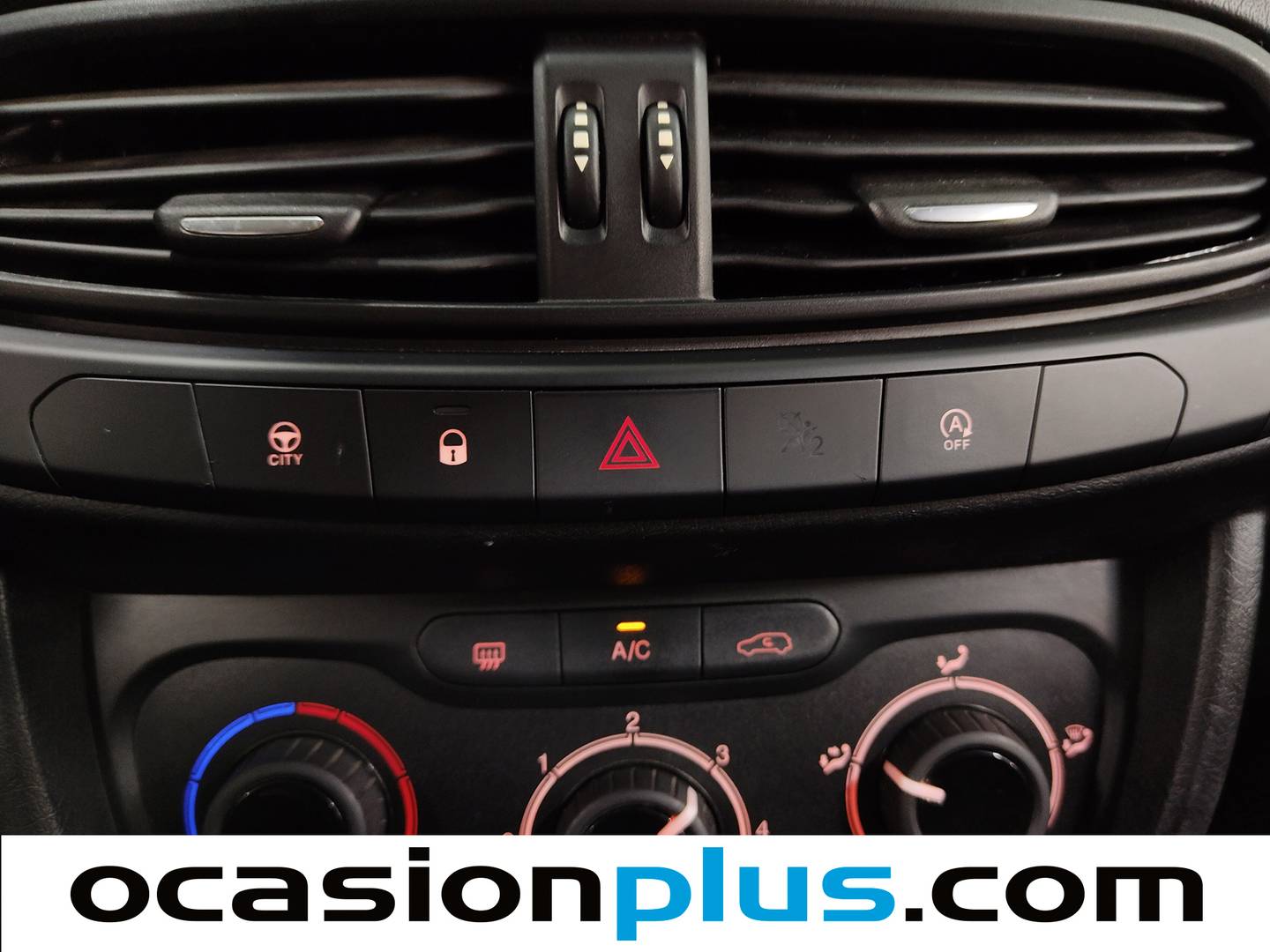Equipamiento del Fiat Tipo Fiat Tipo 1.3 Multijet Mirror (95 CV)