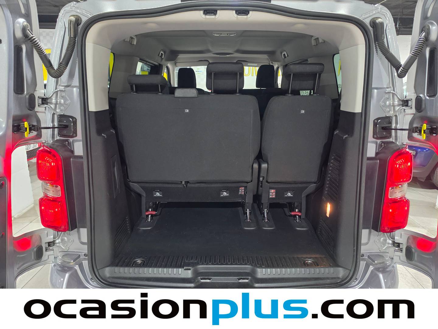 Foto Toyota Proace Verso Toyota Proace Verso 1.5D VX Shuttle L2 (120 CV) 9 Plazas siete plazas