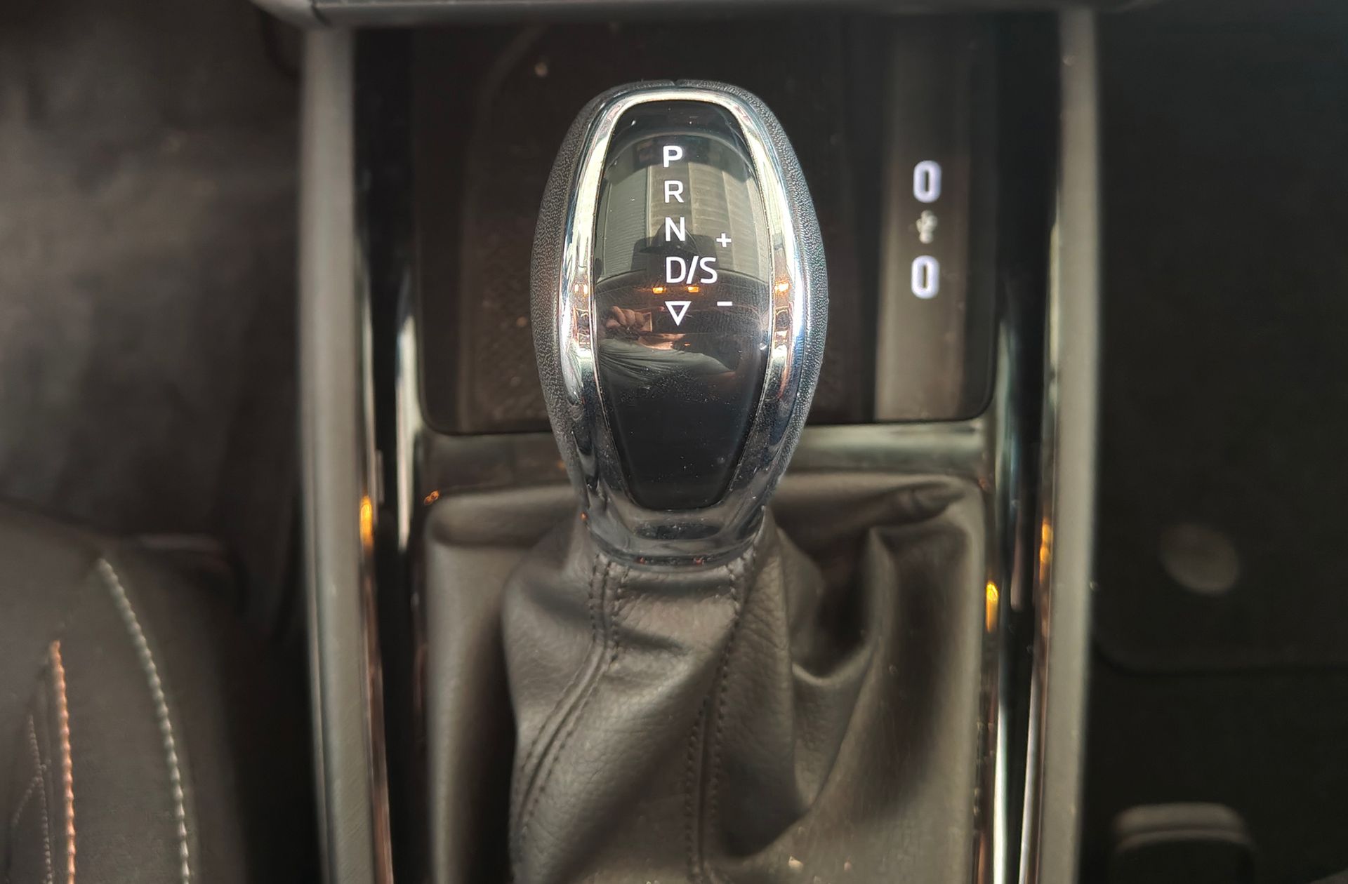 Škoda Kamiq 1.0 TSI Ambition DSG - foto 5