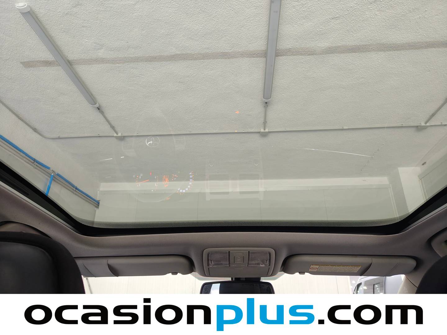 Extras y acabados del Toyota Avensis Toyota Avensis 2.2 D-4D Cross Sport Advance (150 CV)