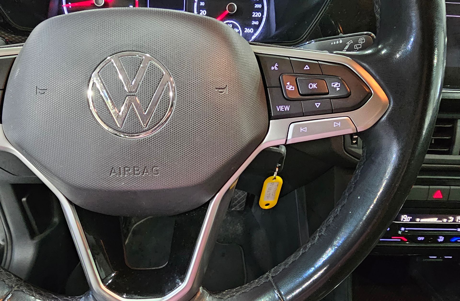 Volkswagen T-Cross Advance 1.0 TSI - foto 30