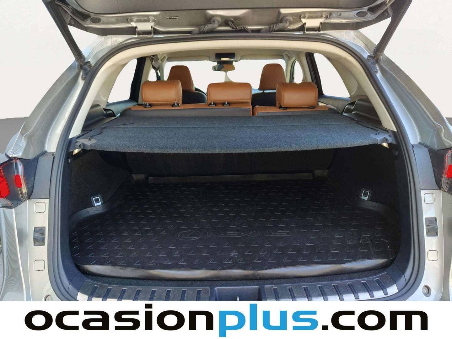 Fotos maletero Lexus NX Lexus NX 300h Executive Navigation 4WD (197 CV)