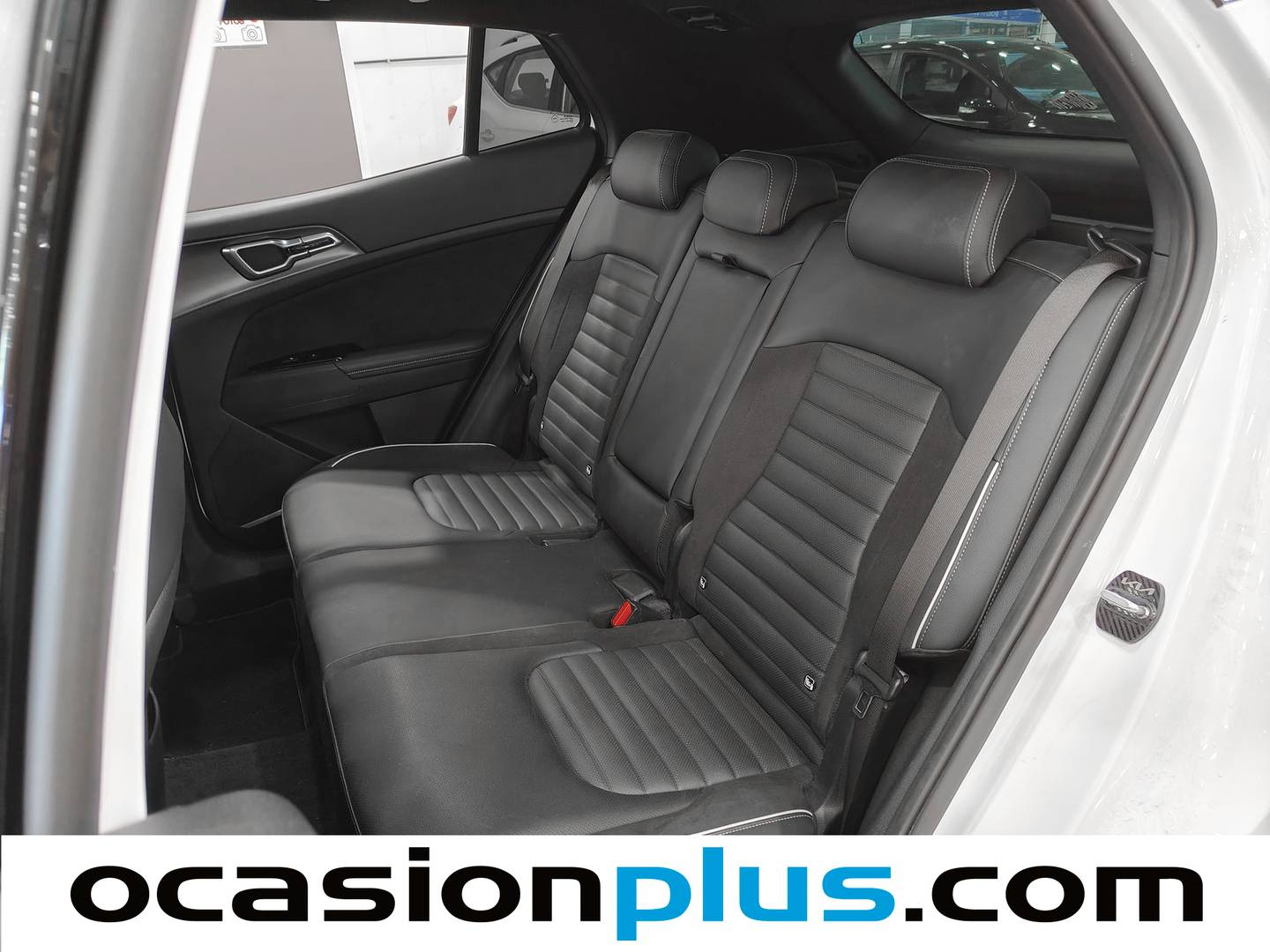 Foto asientos traseros KIA Sportage KIA Sportage 1.6 T-GDi HEV GT Line Auto (215 CV)