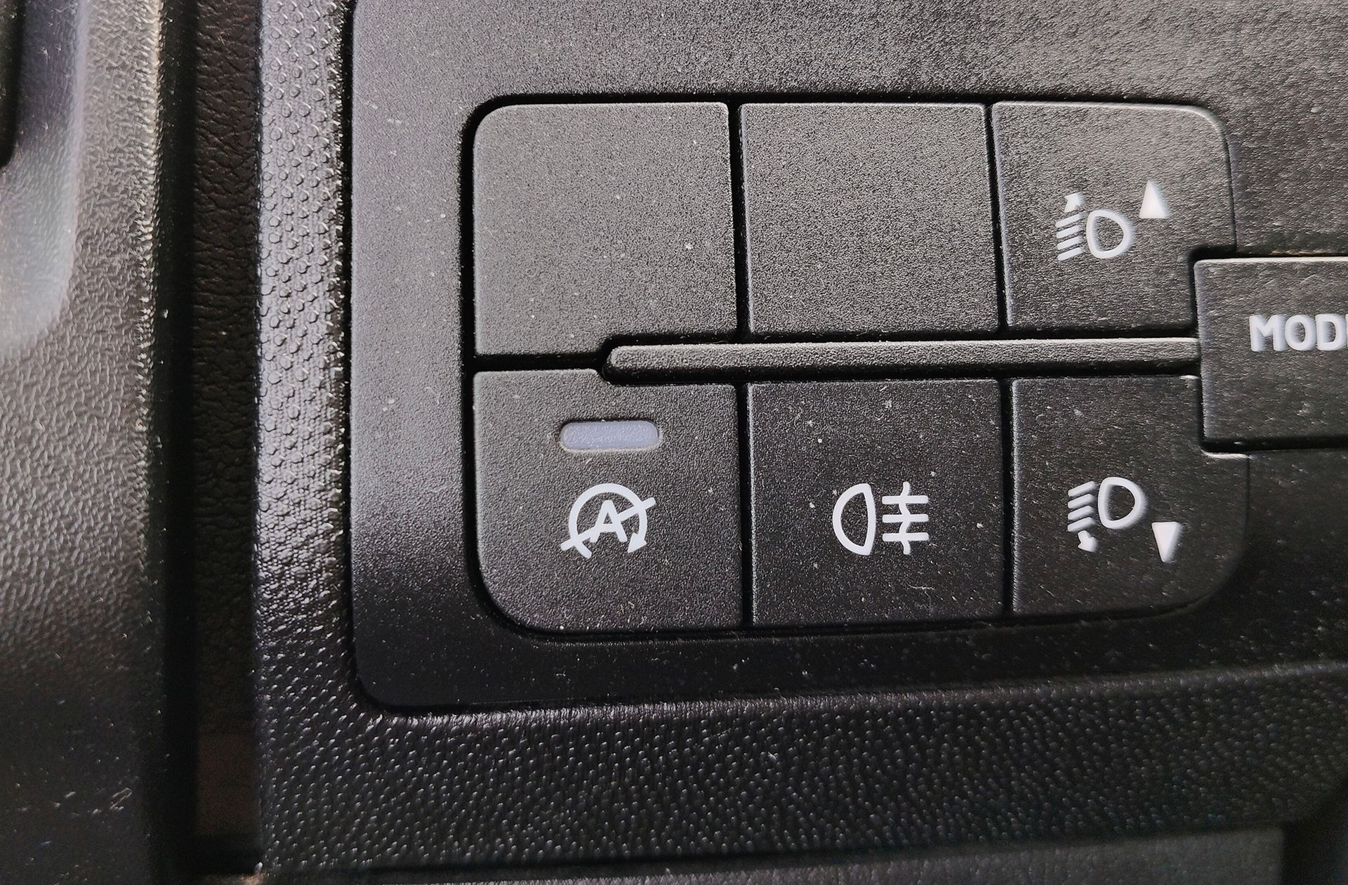Peugeot Boxer Furgon BlueHDi 140 333 L2H2 - foto 18