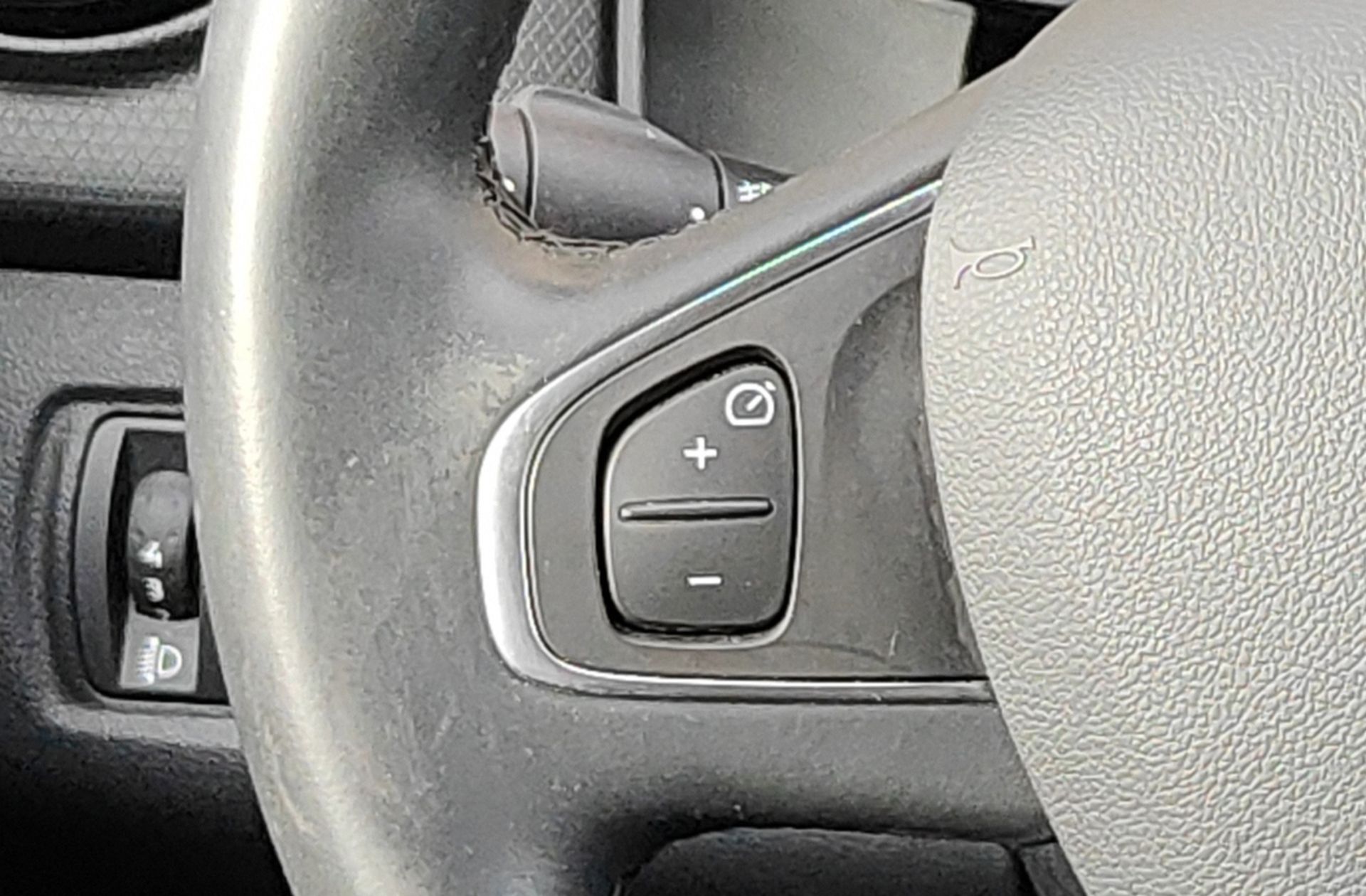 Renault Clio Zen TCe - foto 28