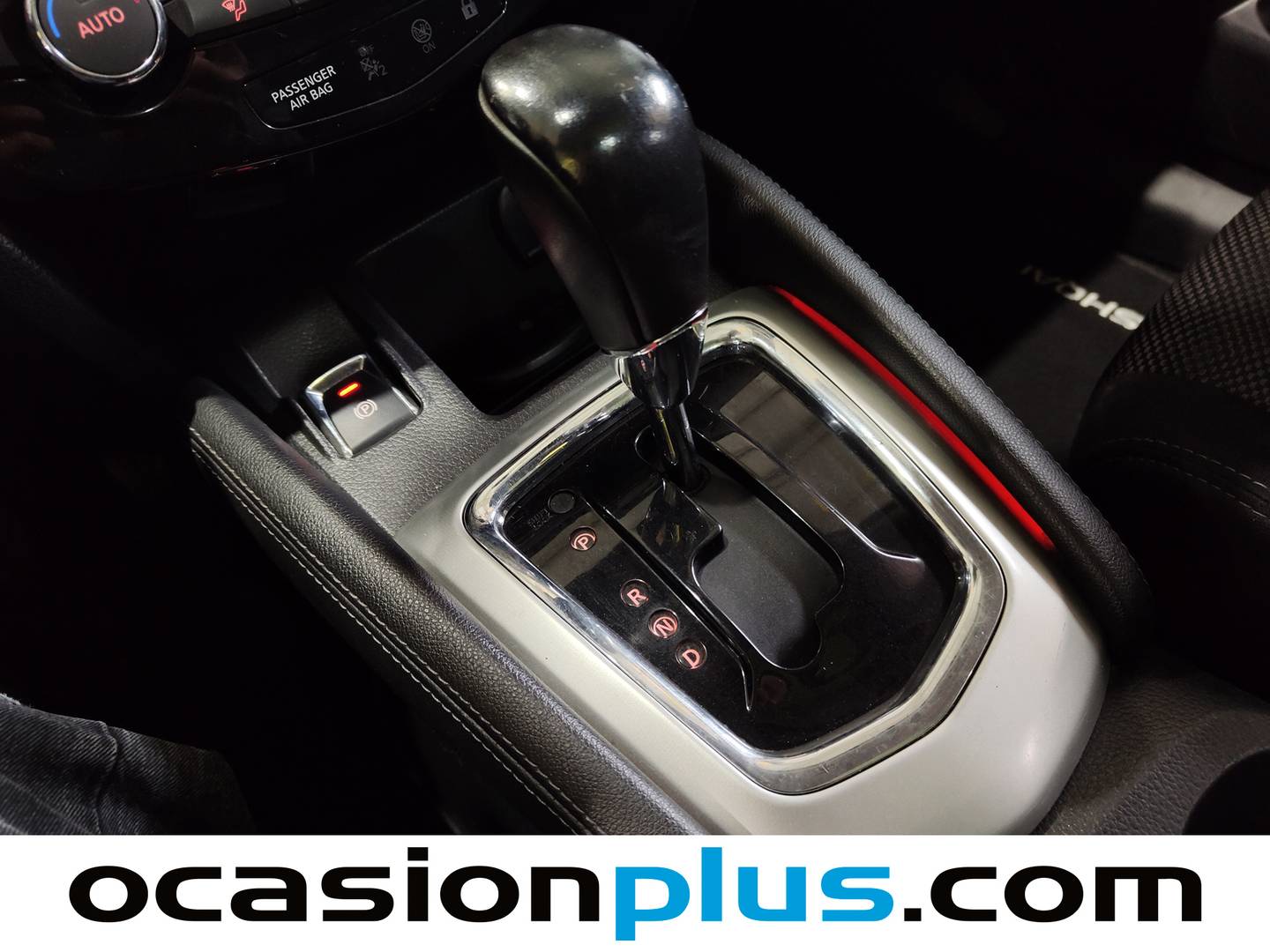 Nissan QASHQAI Nissan Qashqai 1.2 DIG-T N-Connecta 4x2 XTronic (115 CV) de segunda mano