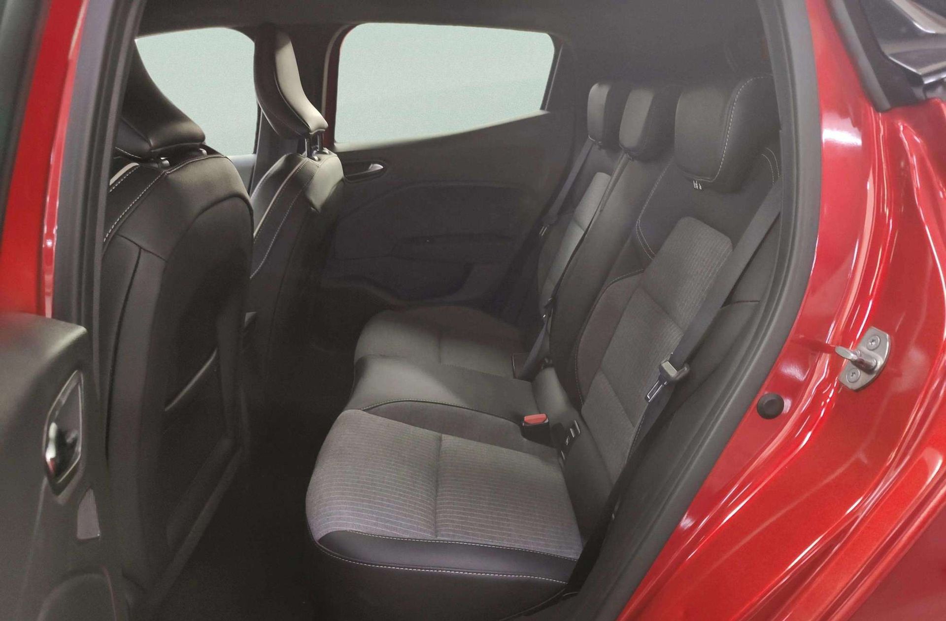 Renault Clio Techno TCe - foto 13