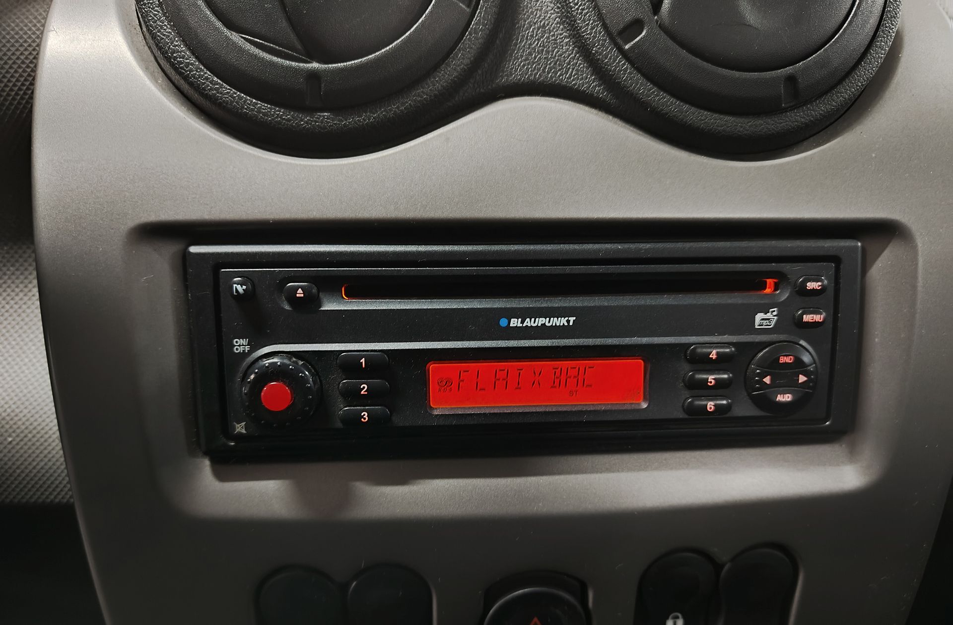 Dacia Sandero 1.2 Ambiance - foto 19