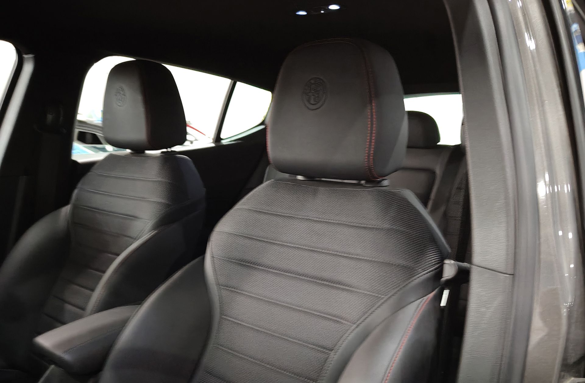 Alfa Romeo Tonale 1.5 MHEV Sprint FWD - foto 7
