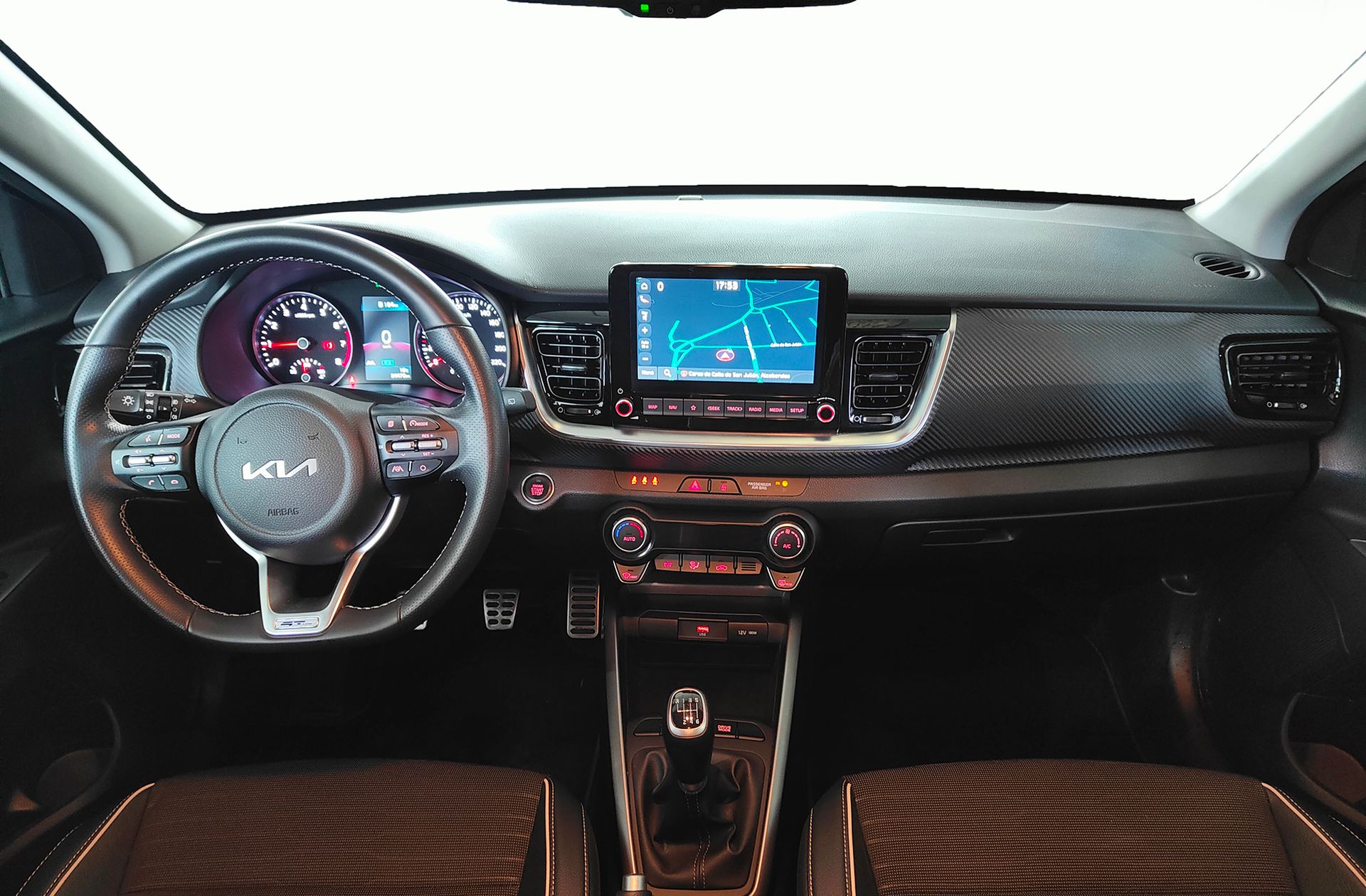 Kia Stonic 1.0 T-GDi MHEV iMT GT Line - foto 6
