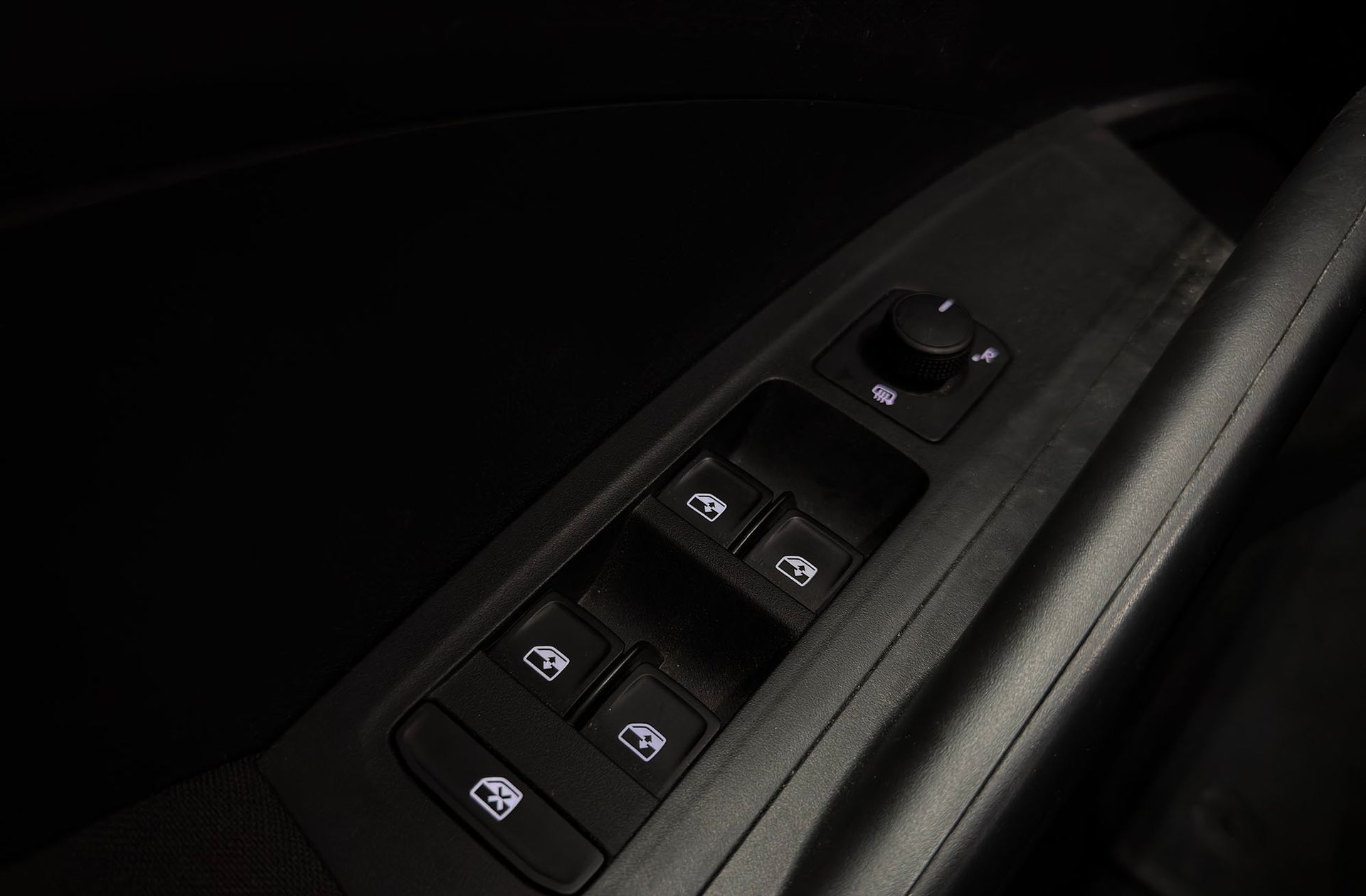 Škoda Fabia 1.0 TSI Ambition - foto 33
