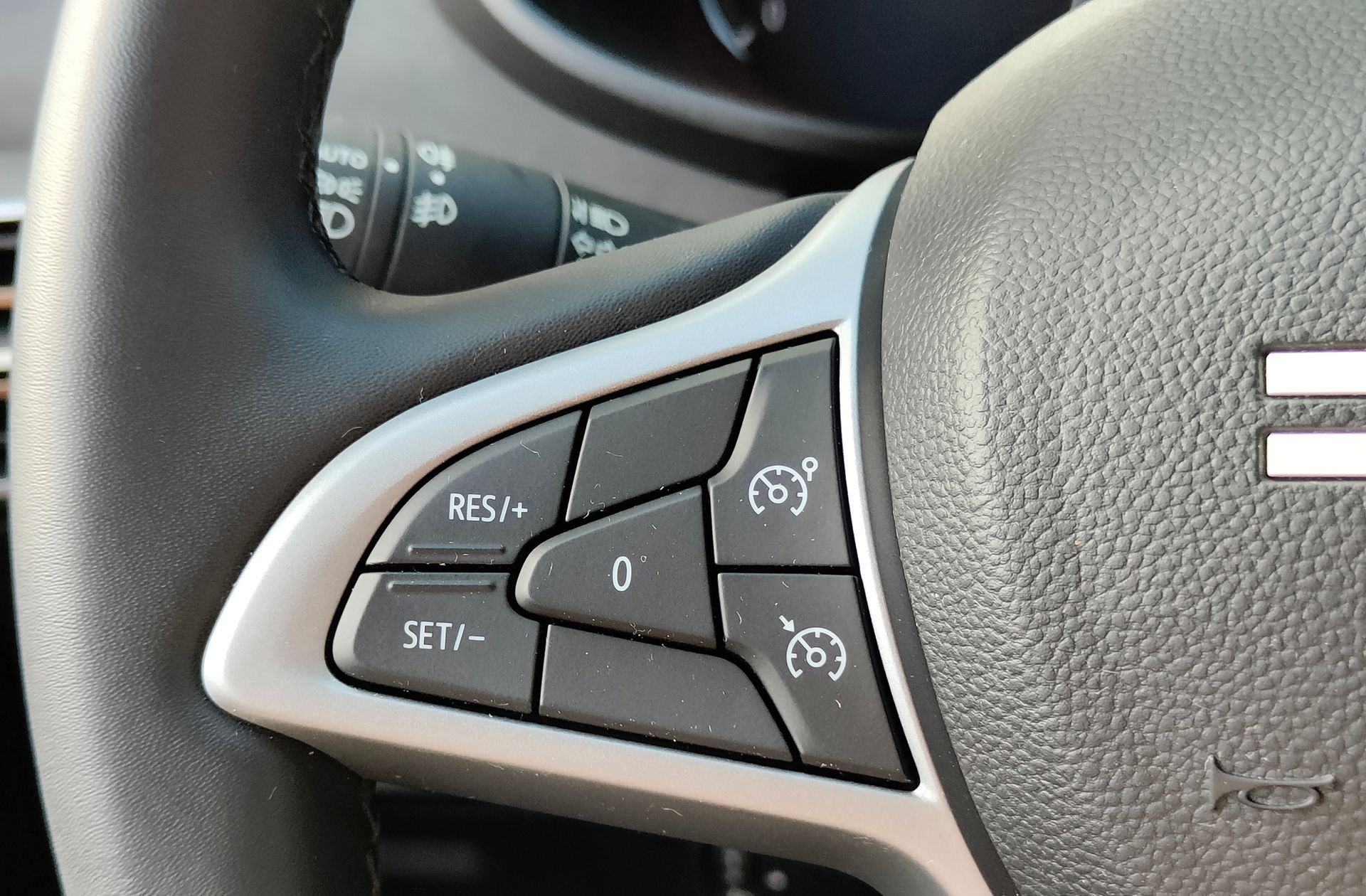 Dacia Sandero Stepway Extreme TCe CVT - foto 26