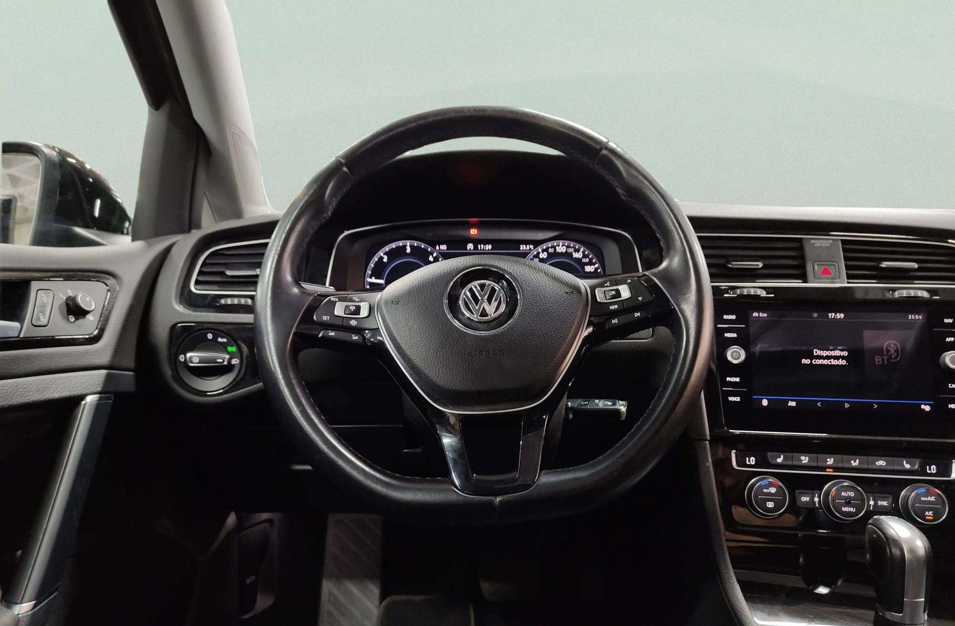 Volkswagen Golf R-Line 2.0 TDI DSG - foto 29