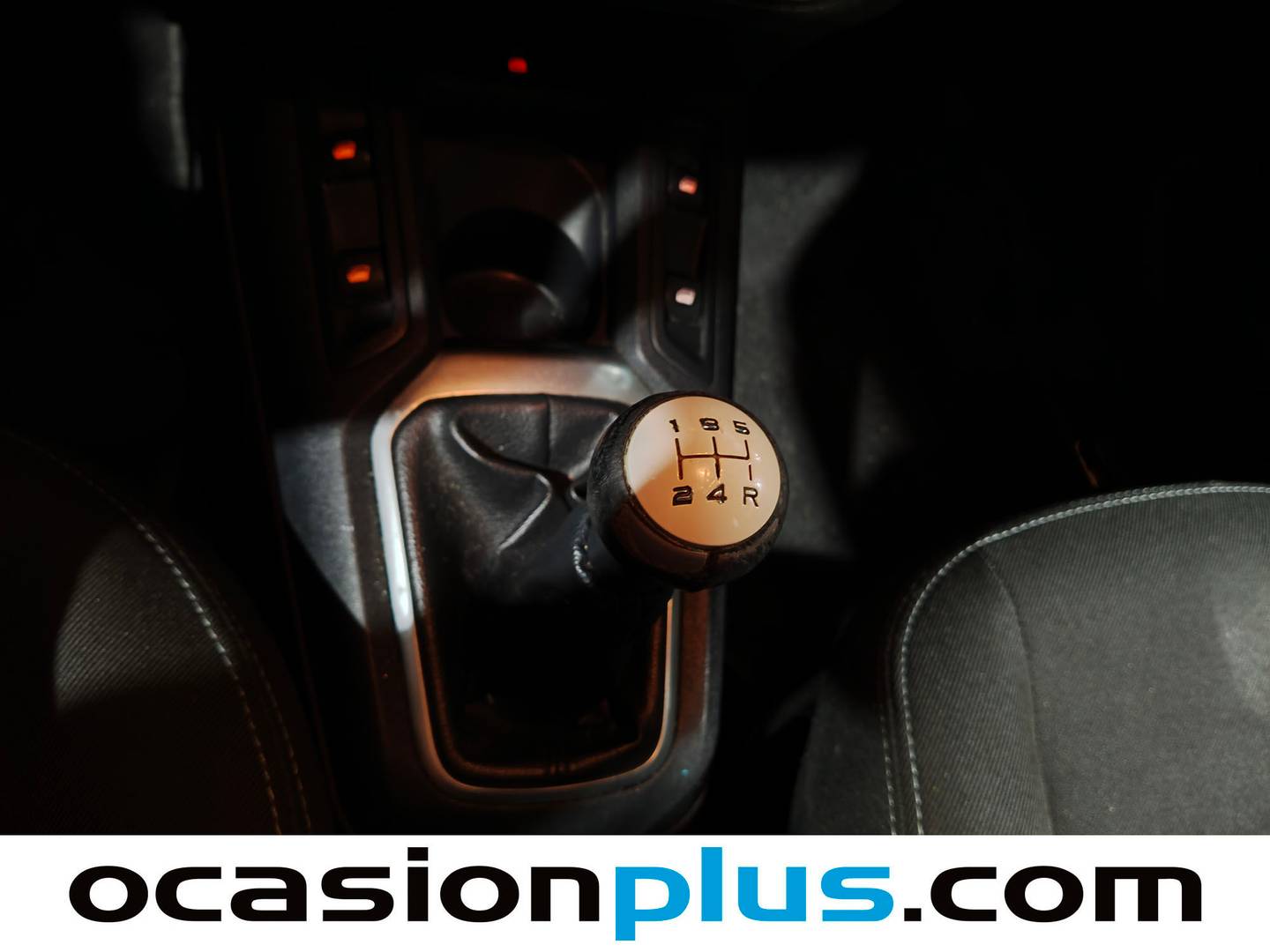 Foto Citroën C-Elysée Citroen C-Elysee BlueHDi 100 Exclusive (100 CV)