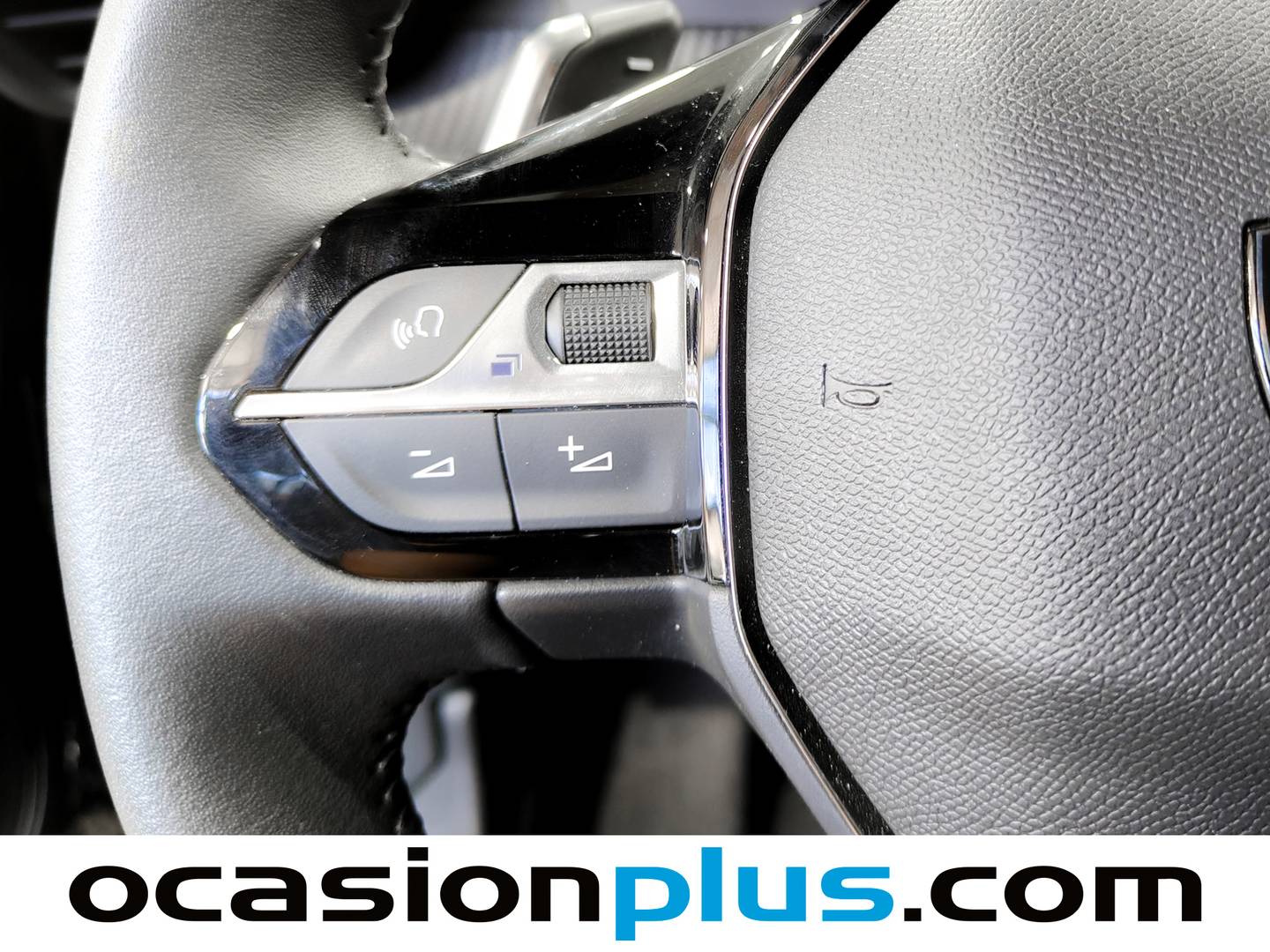 Foto Peugeot 2008 Peugeot 2008 Allure Hybrid eDCS6  (136 CV)