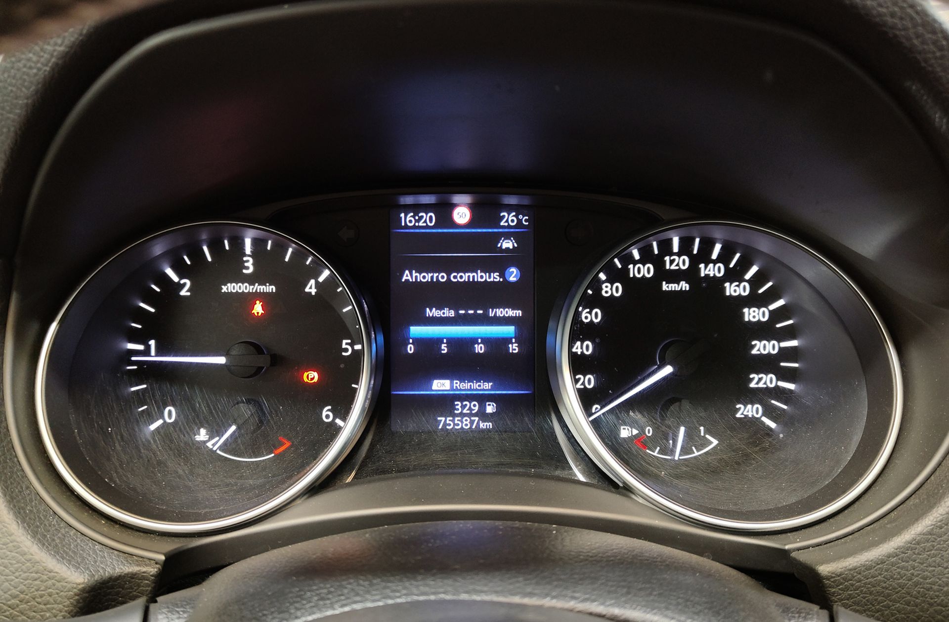 Nissan Qashqai dCi 150 Tekna+ - foto 31