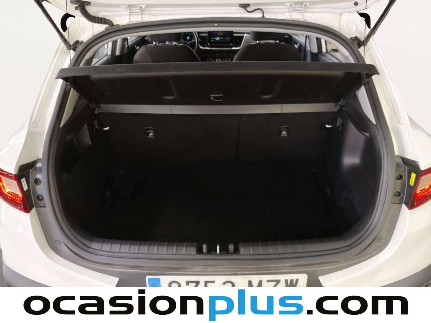 Fotos maletero KIA Stonic KIA Stonic 1.0 T-GDi MHEV MT Concept (100 CV)